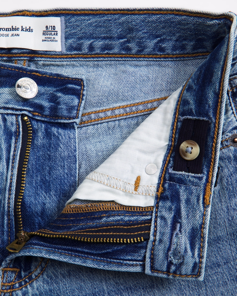 loose jeans