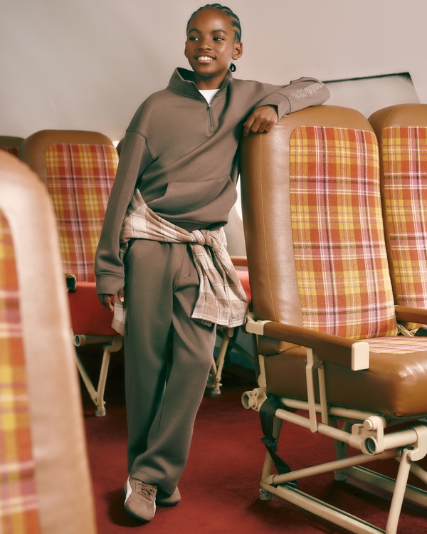 ypb neoknit baggy open-hem sweatpant