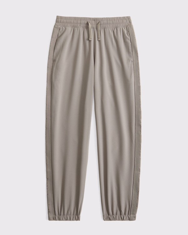 ABERCROMBIE フード付きトレーニングウェア グレー140cm150cm ABERCROMBIE フード付きトレーニングウェア グレー140cm150cm