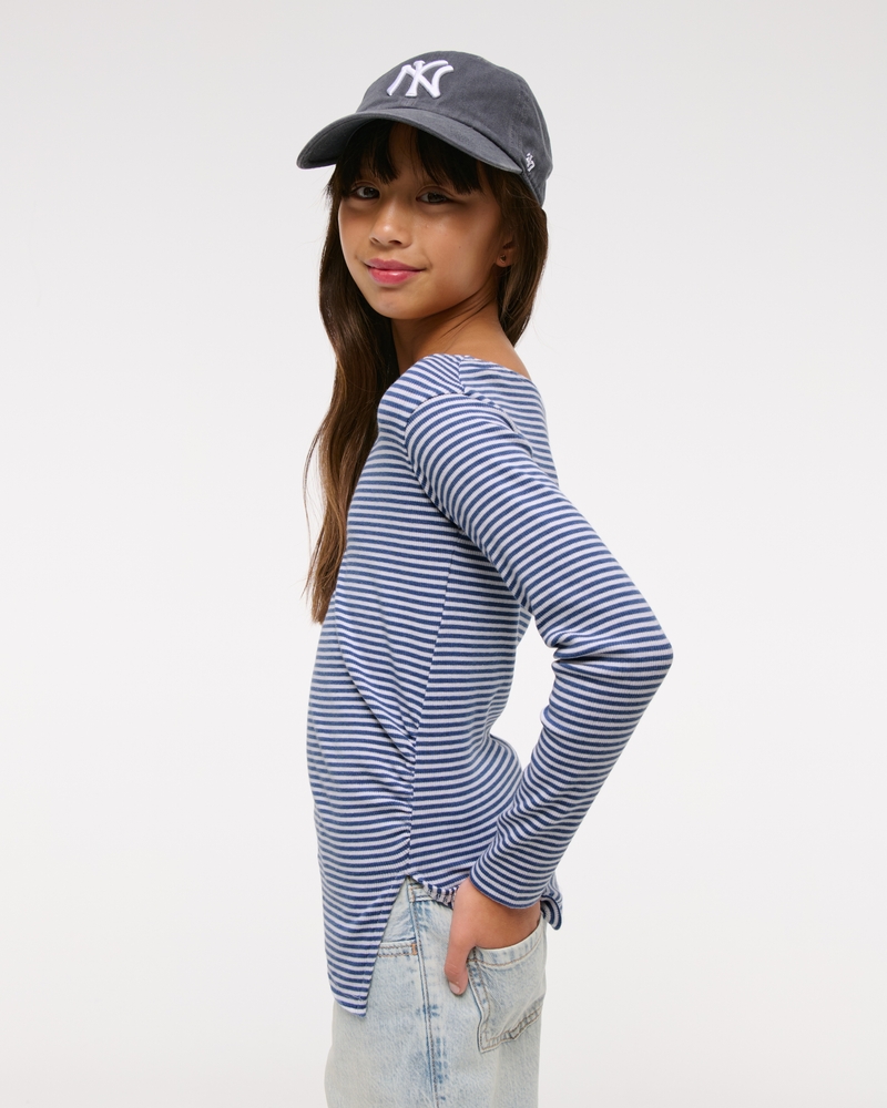 long-sleeve off-the-shoulder asymmetrical rib tee