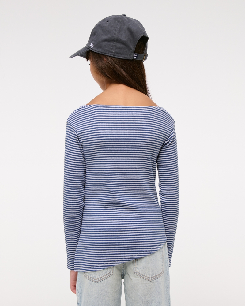 long-sleeve off-the-shoulder asymmetrical rib tee