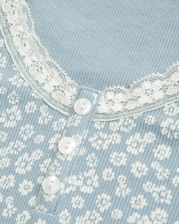 lace-trim henley tee, Green Floral view 2