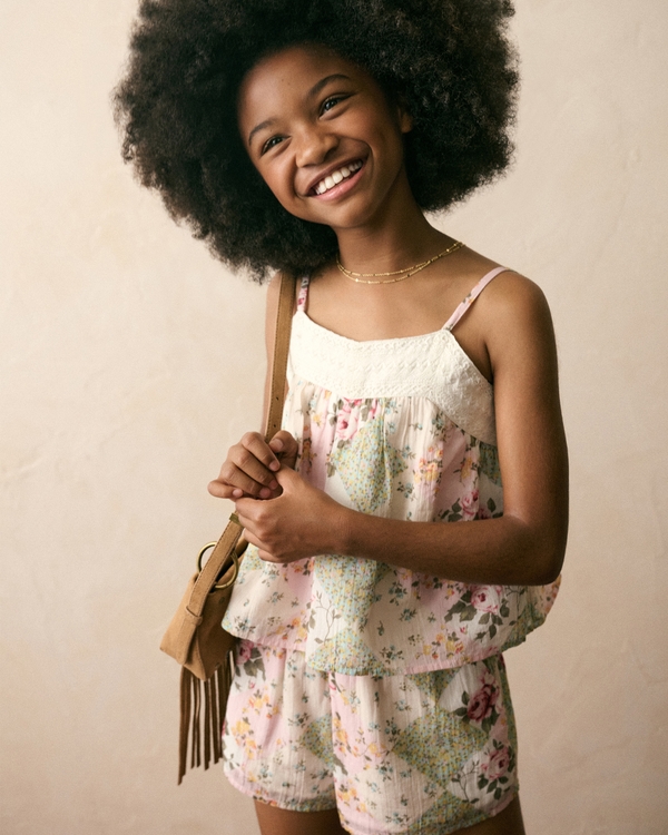 crochet-style cami, White Pattern view 1