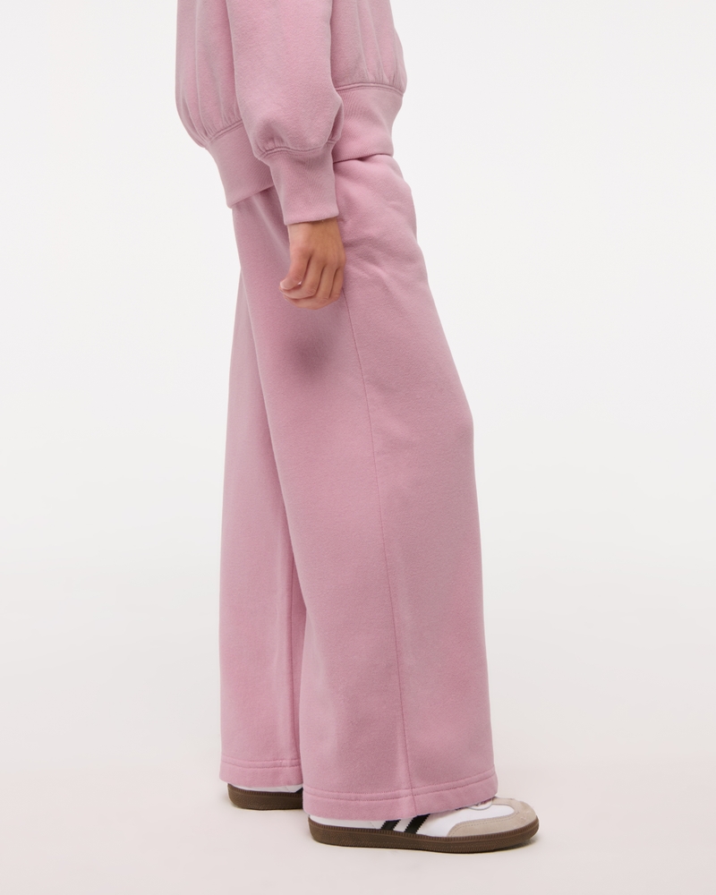 low rise baggy sweatpants