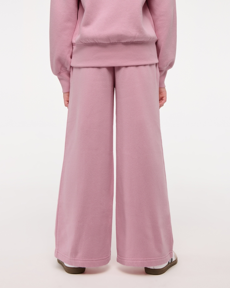 low rise baggy sweatpants