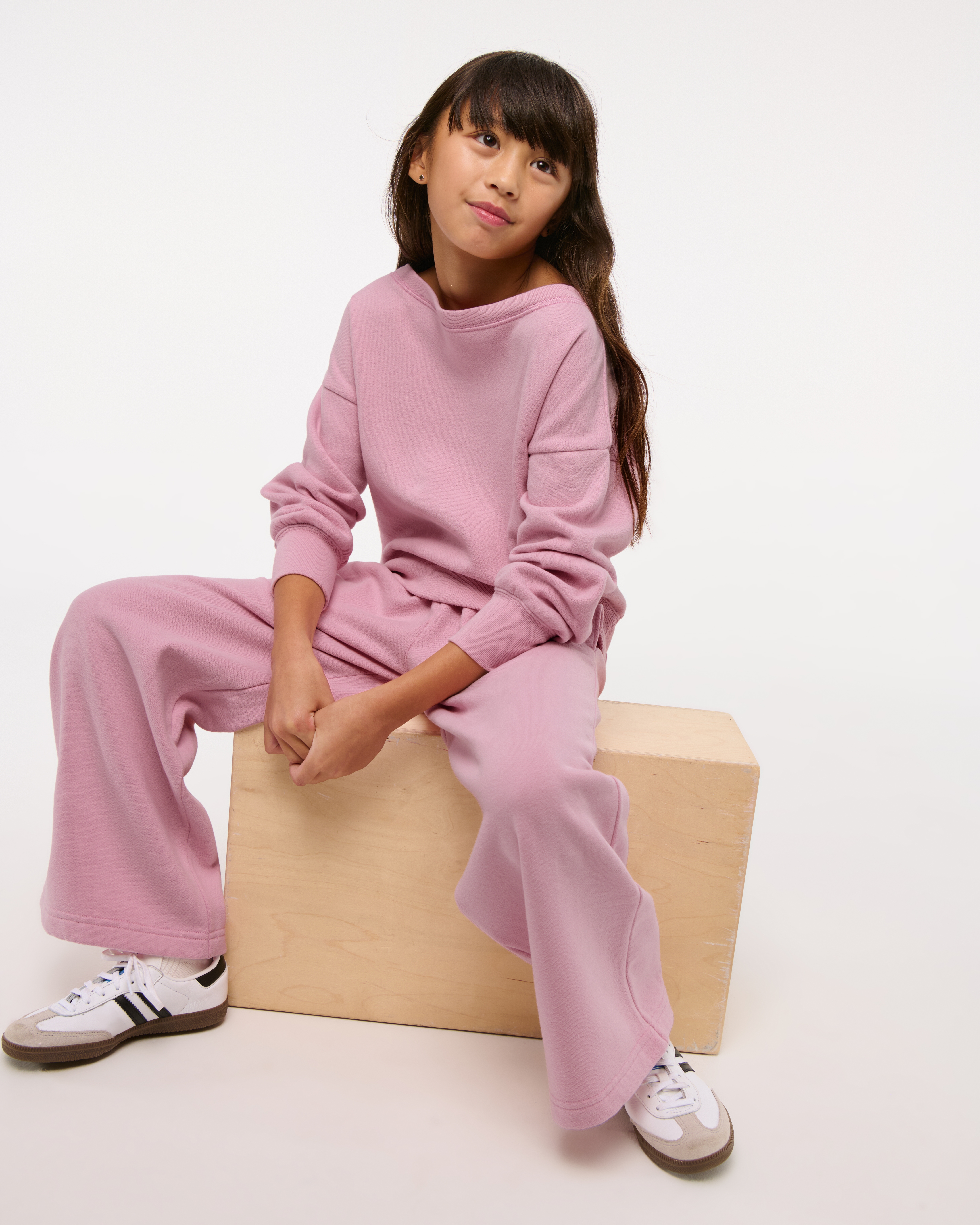 girls low rise baggy sweatpants | girls bottoms | Abercrombie.com