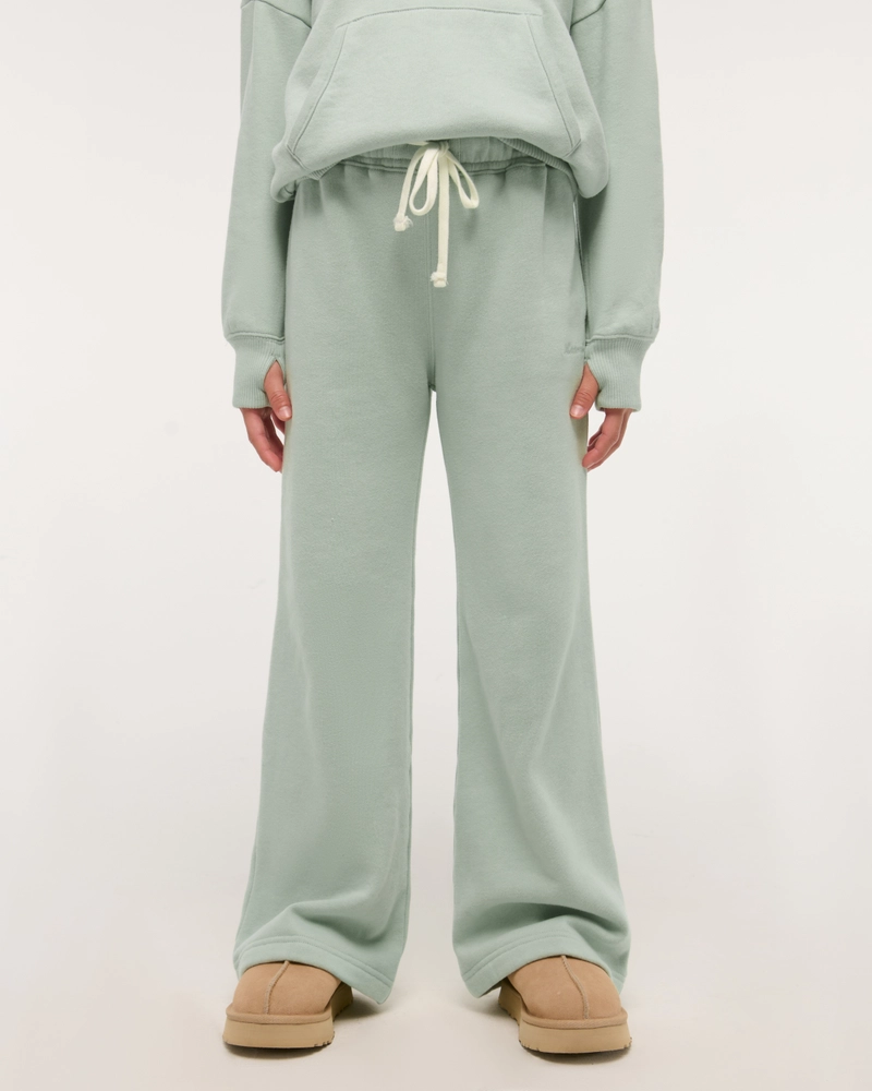 essential wide leg sweatpants