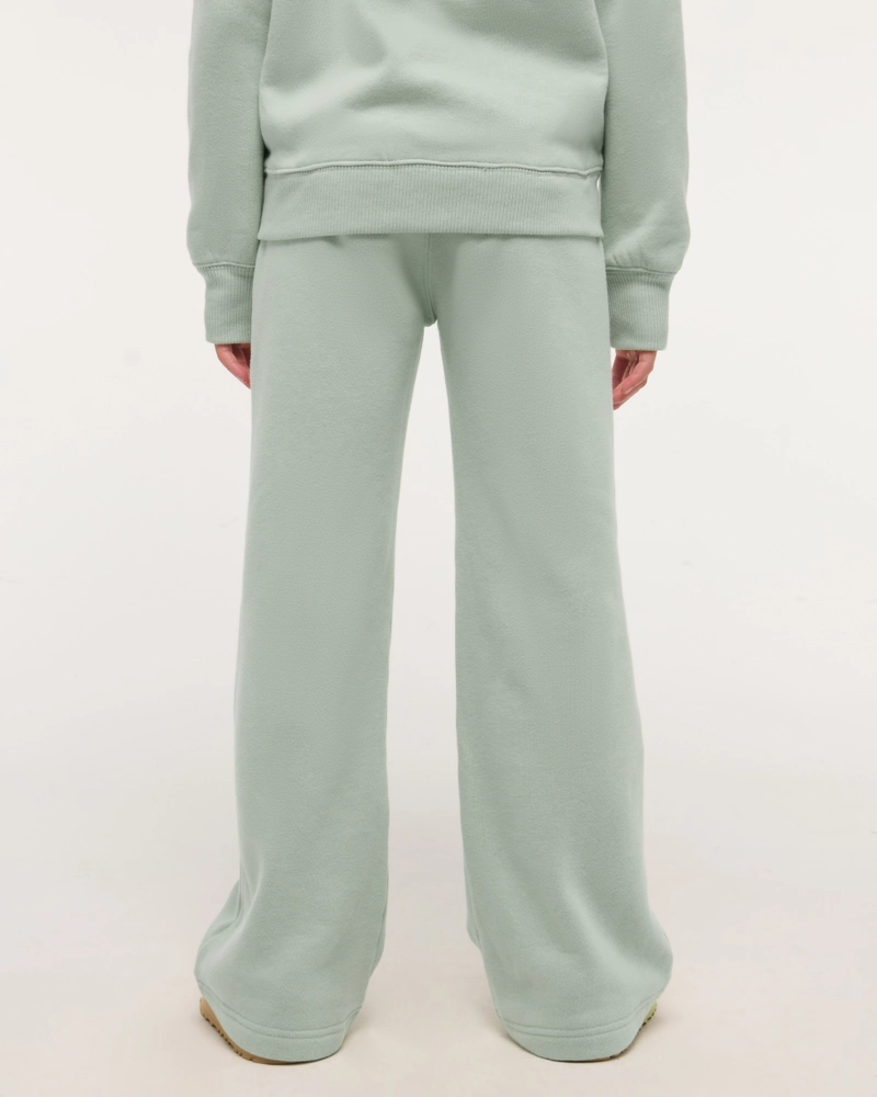 essential wide leg sweatpants