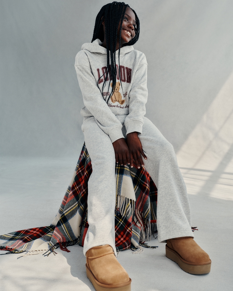 shrunken graphic crew sweater