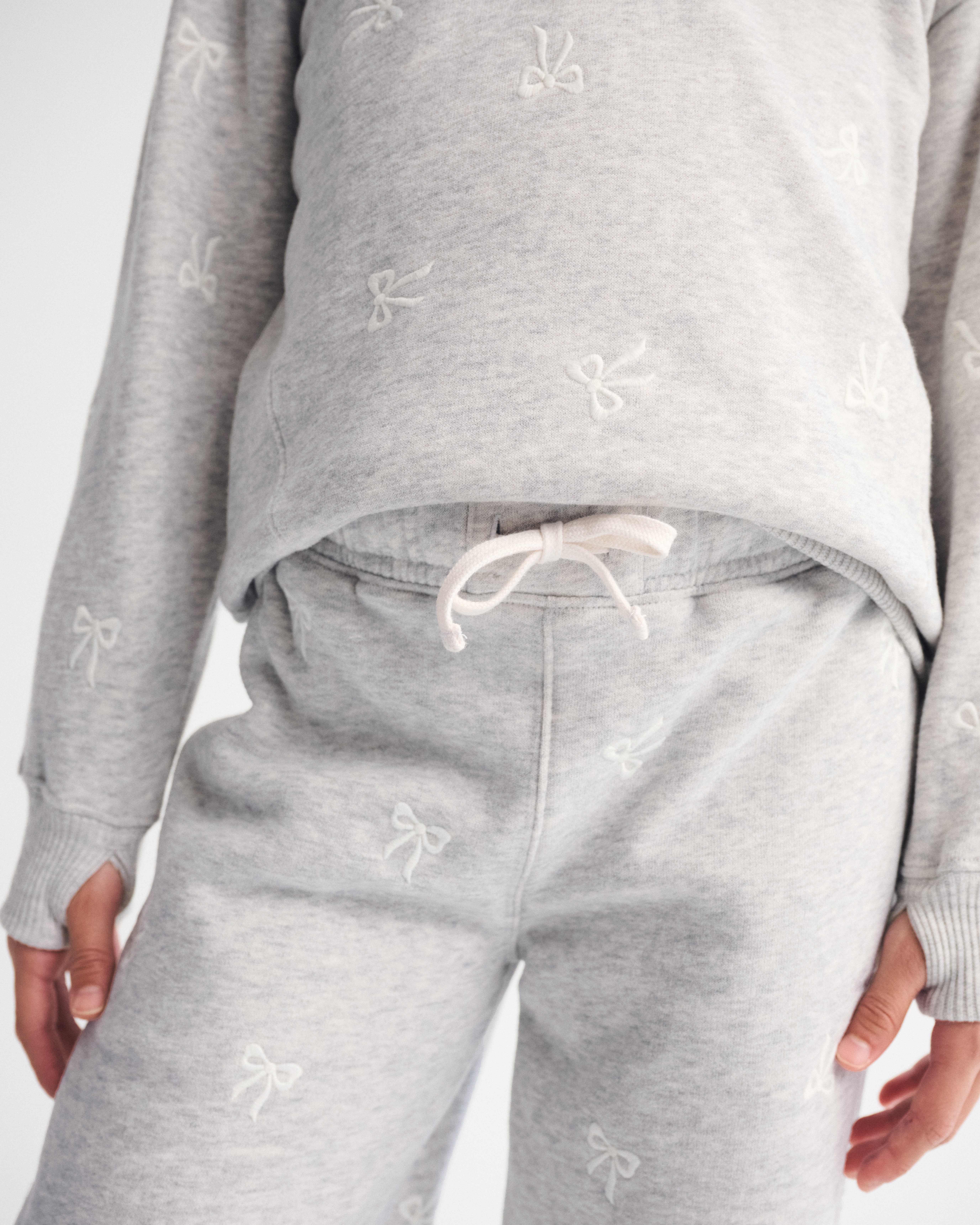 Abercrombie & Fitch Embroidered Bow Fleece Sweatpants In Gray
