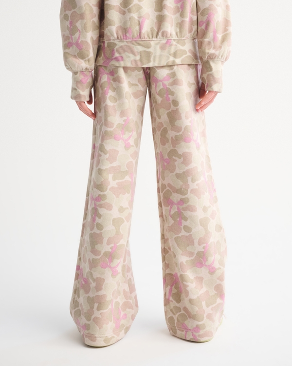 essential wide leg sweatpants