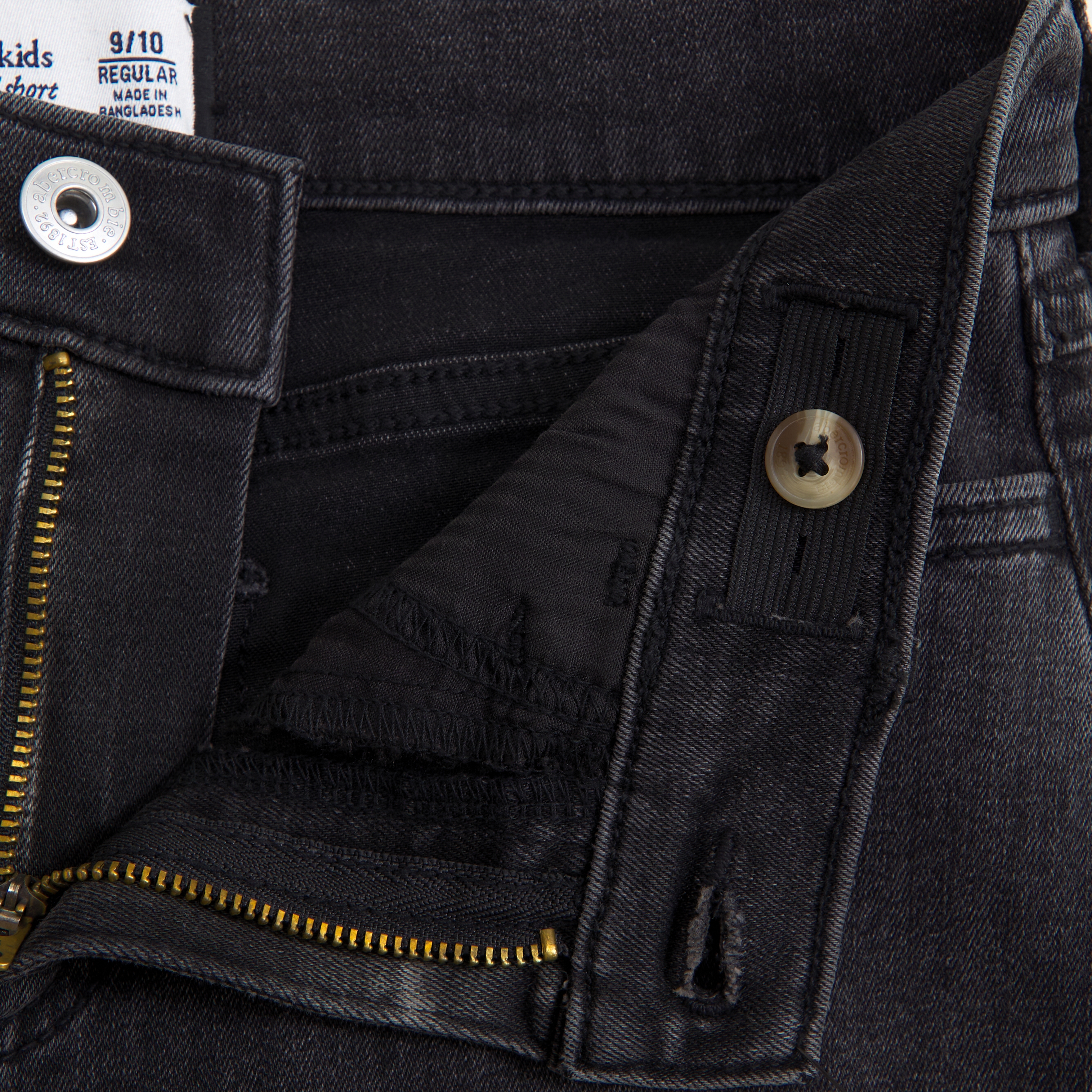 Abercrombie & Fitch High Rise Relaxed Shorts In Black