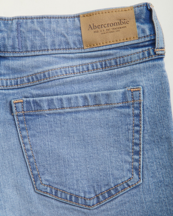 low rise midi shorts, Light Wash view 2