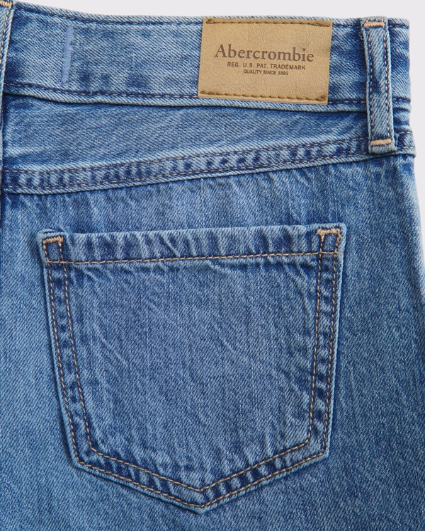 mid rise baggy shorts, Medium Wash view 2