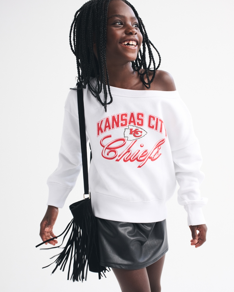 kansas city chiefs off-the-shoulder graphic crew sweatshirt