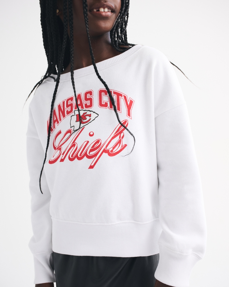 kansas city chiefs off-the-shoulder graphic crew sweatshirt