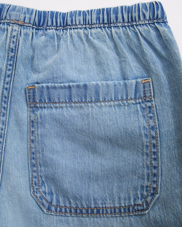 high rise ultra wide leg pull-on jeans, Light view 2