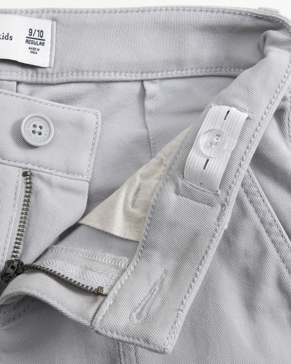 low rise baggy cargo pants