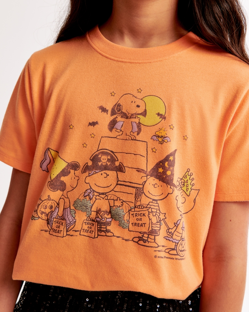 oversized snoopy graphic tee