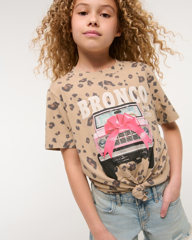 oversized bronco graphic tee