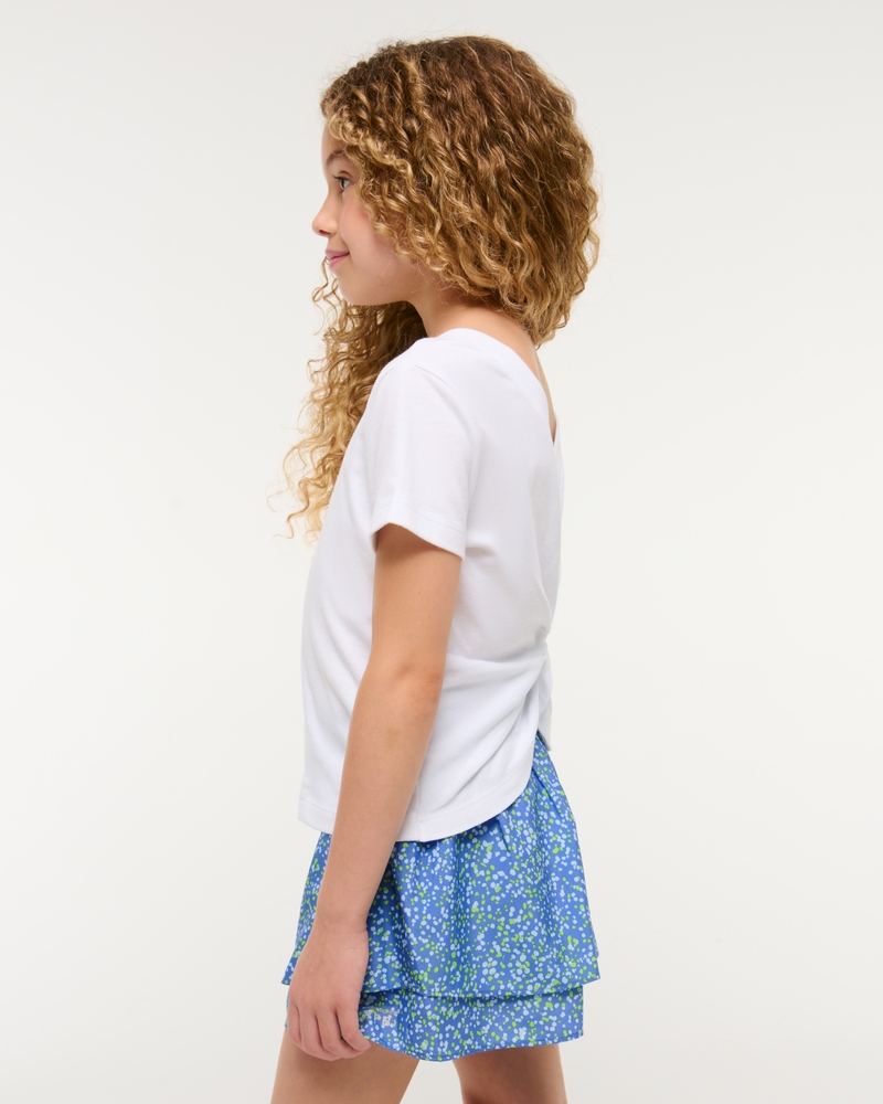 twist-back graphic tee