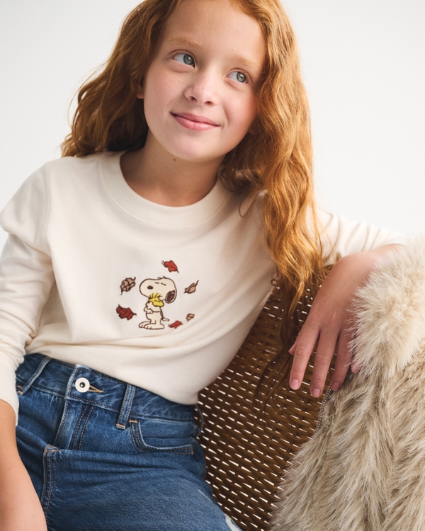 oversized long-sleeve snoopy graphic tee