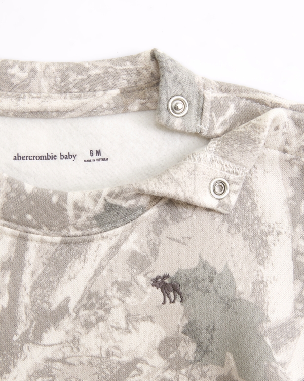 baby essential icon crew sweatshirt set, Camo view 2