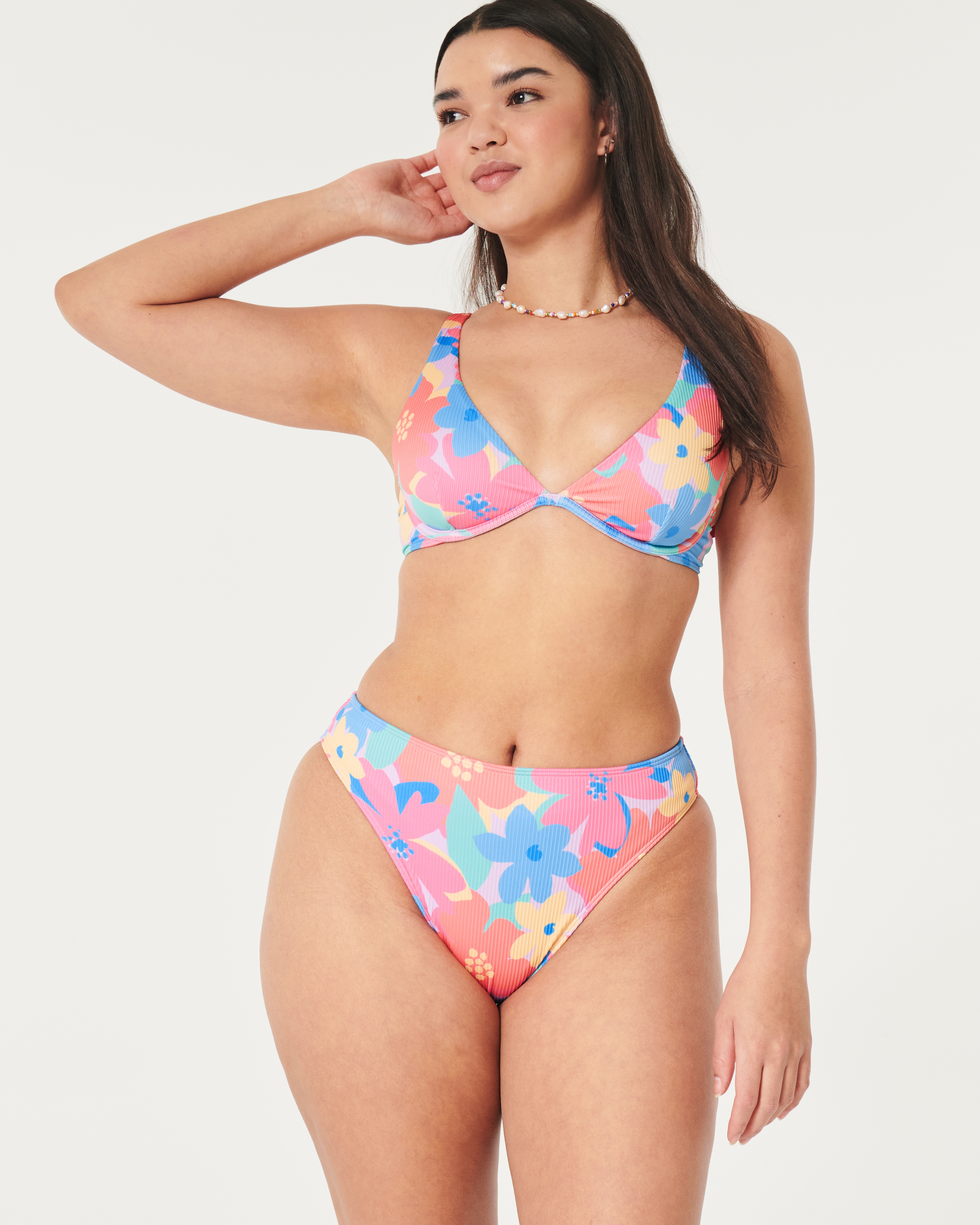 Низ бикини Curvy, крой чики, высокая линия бедра, в рубчик — Hollister, цвет: Коралловый с принтом — фото 2