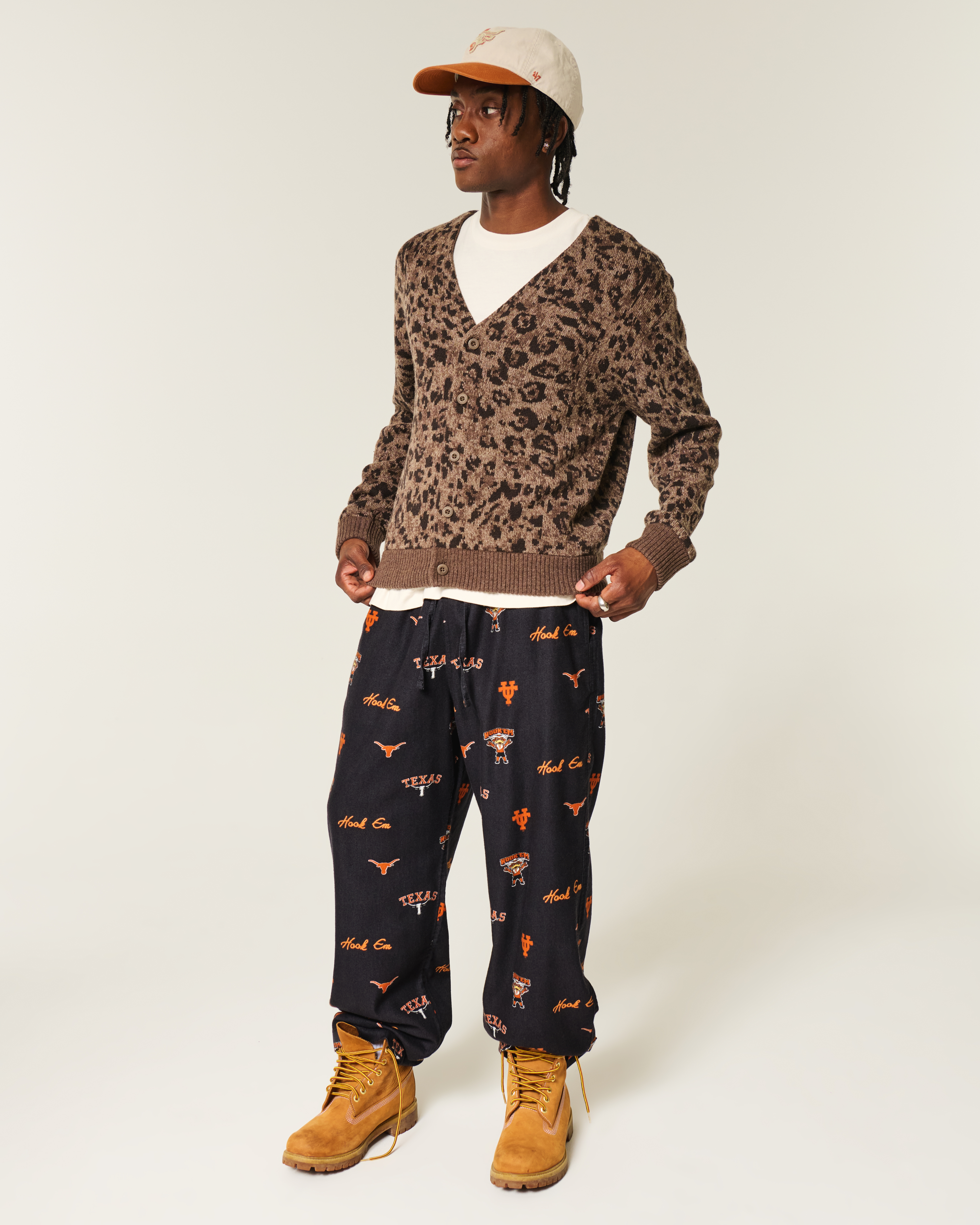 Мужские брюки Hollister University of Michigan Wolverines Graphic Flannel Pants — фото 2