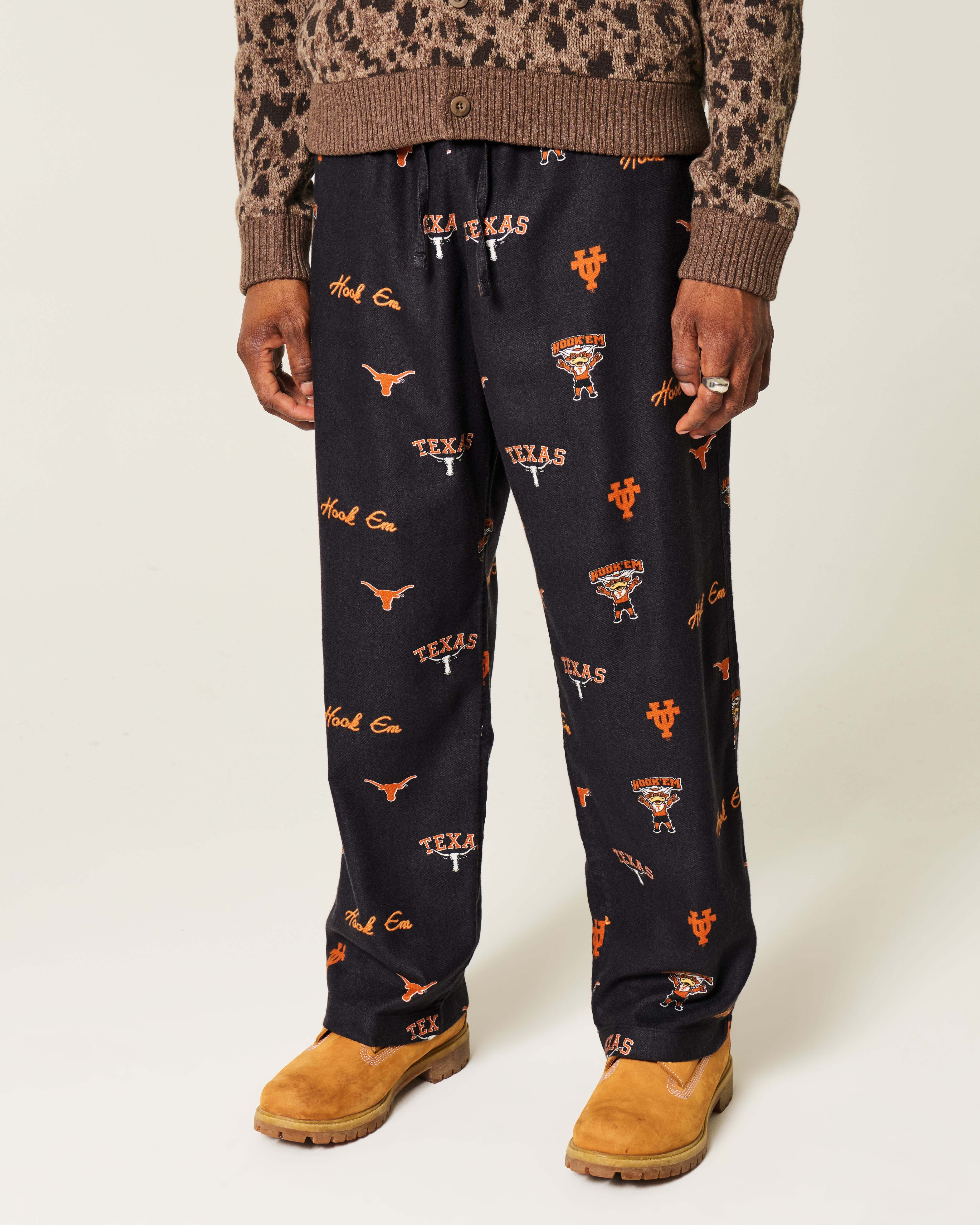 Мужские брюки Hollister University of Michigan Wolverines Graphic Flannel Pants — фото 3