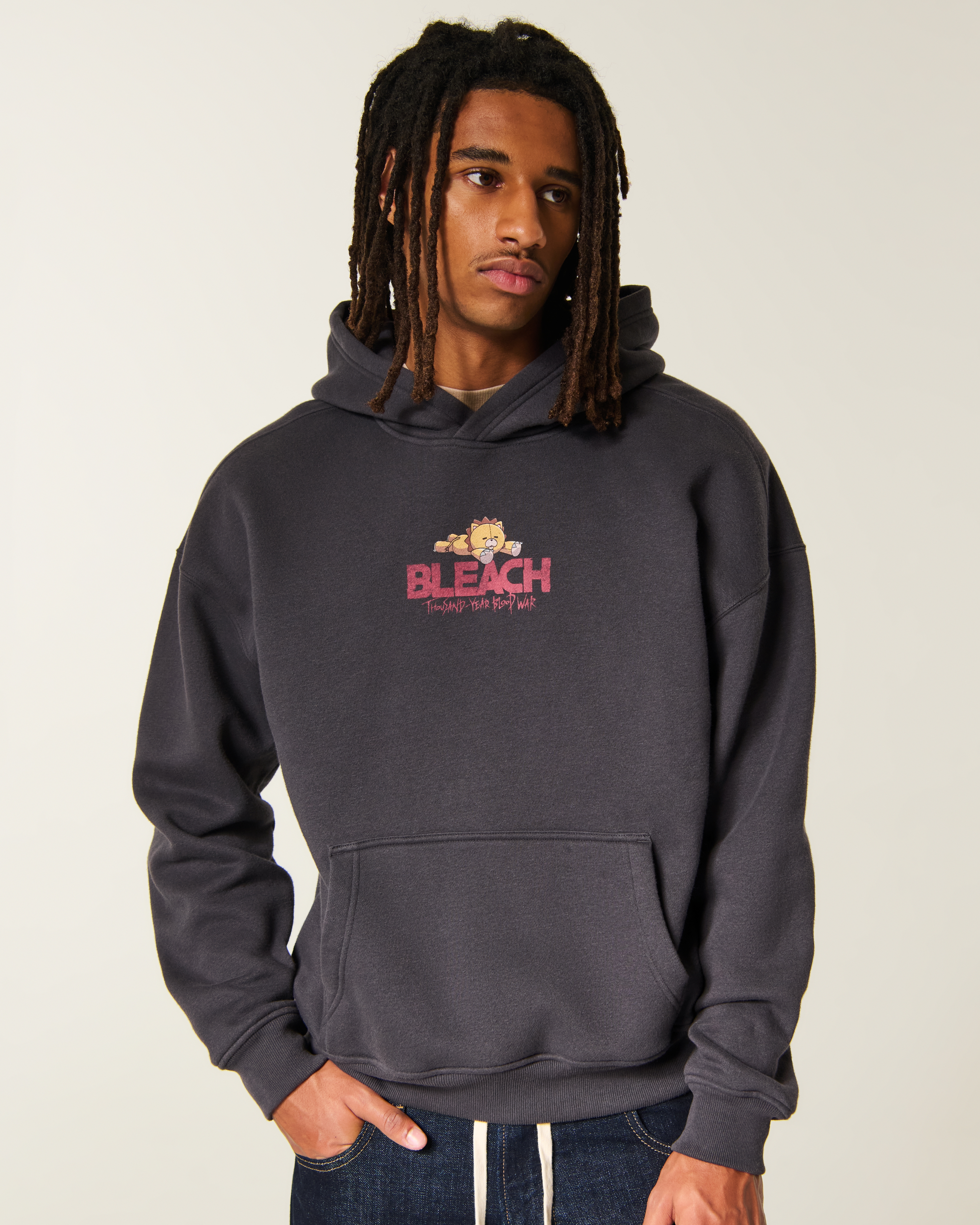 Мужское худи Hollister Bleach Graphic, цвет: Угольный — фото 2