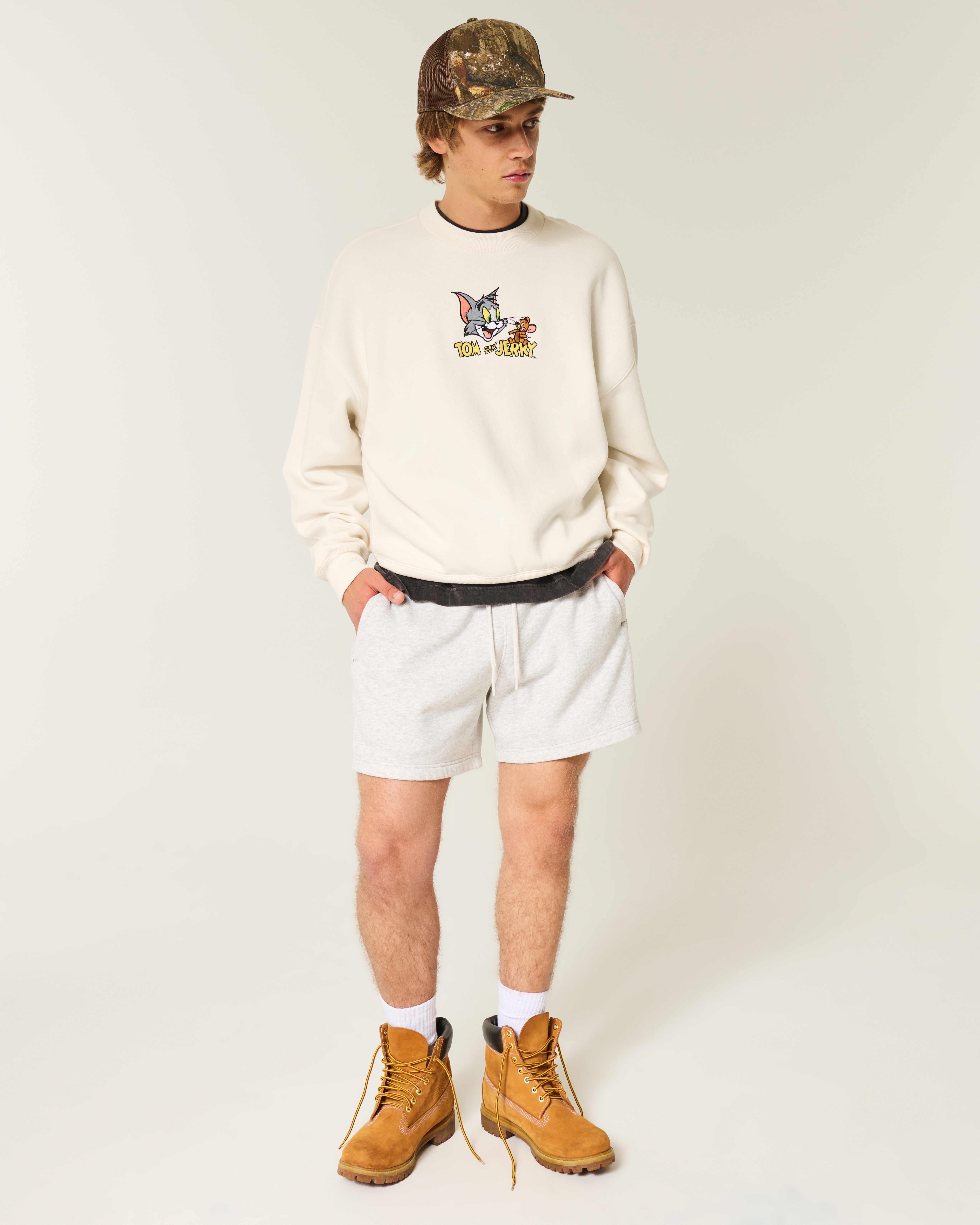Мужские худи Hollister Baggy Cinch Tom and Jerry Graphic Crew Sweatshirt — фото 3