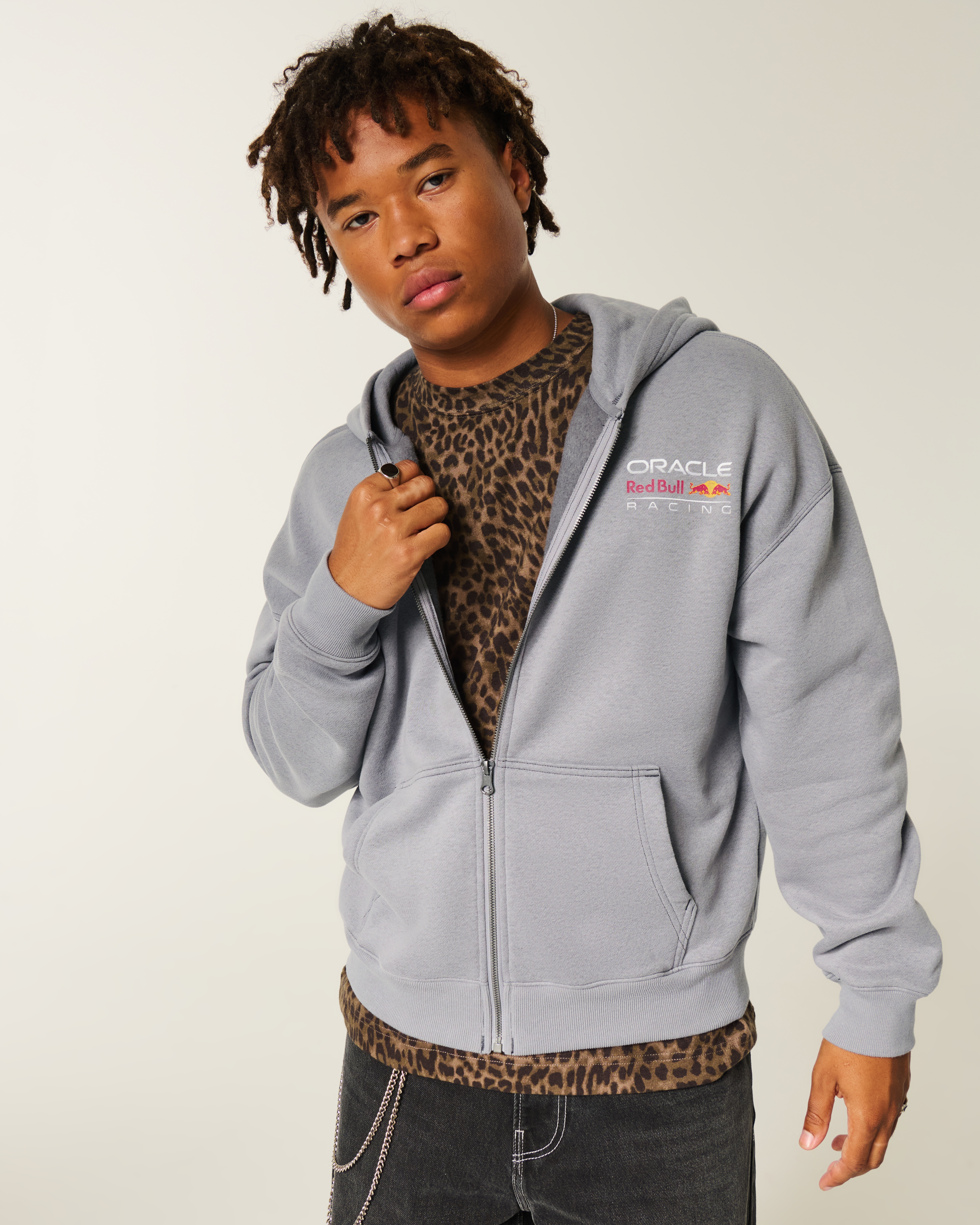Мужские худи Hollister Boxy Oracle Red Bull Racing Graphic Zip-Up — фото 2