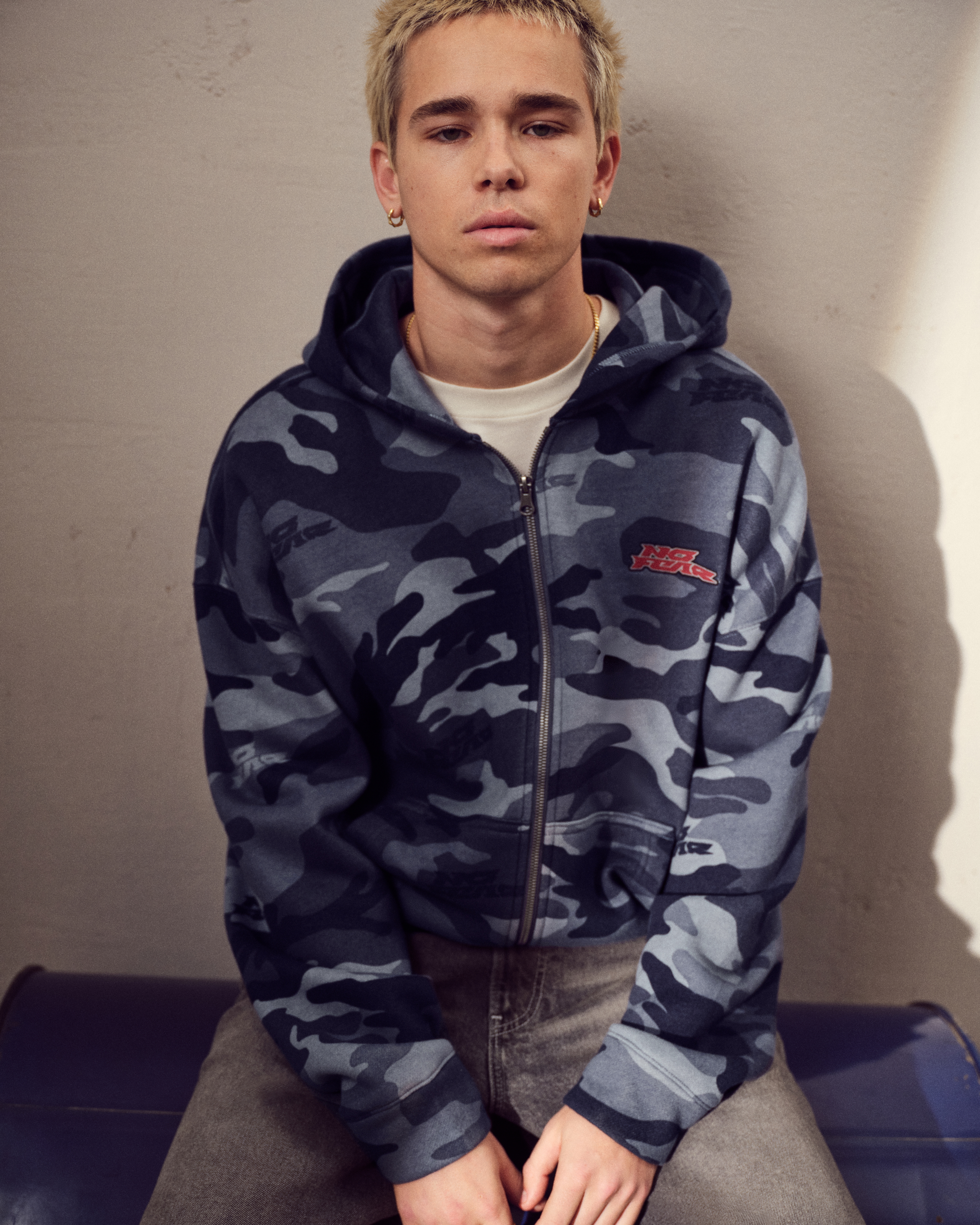 Мужские худи Hollister Boxy Zip-Up No Fear Graphic Camo — фото 2