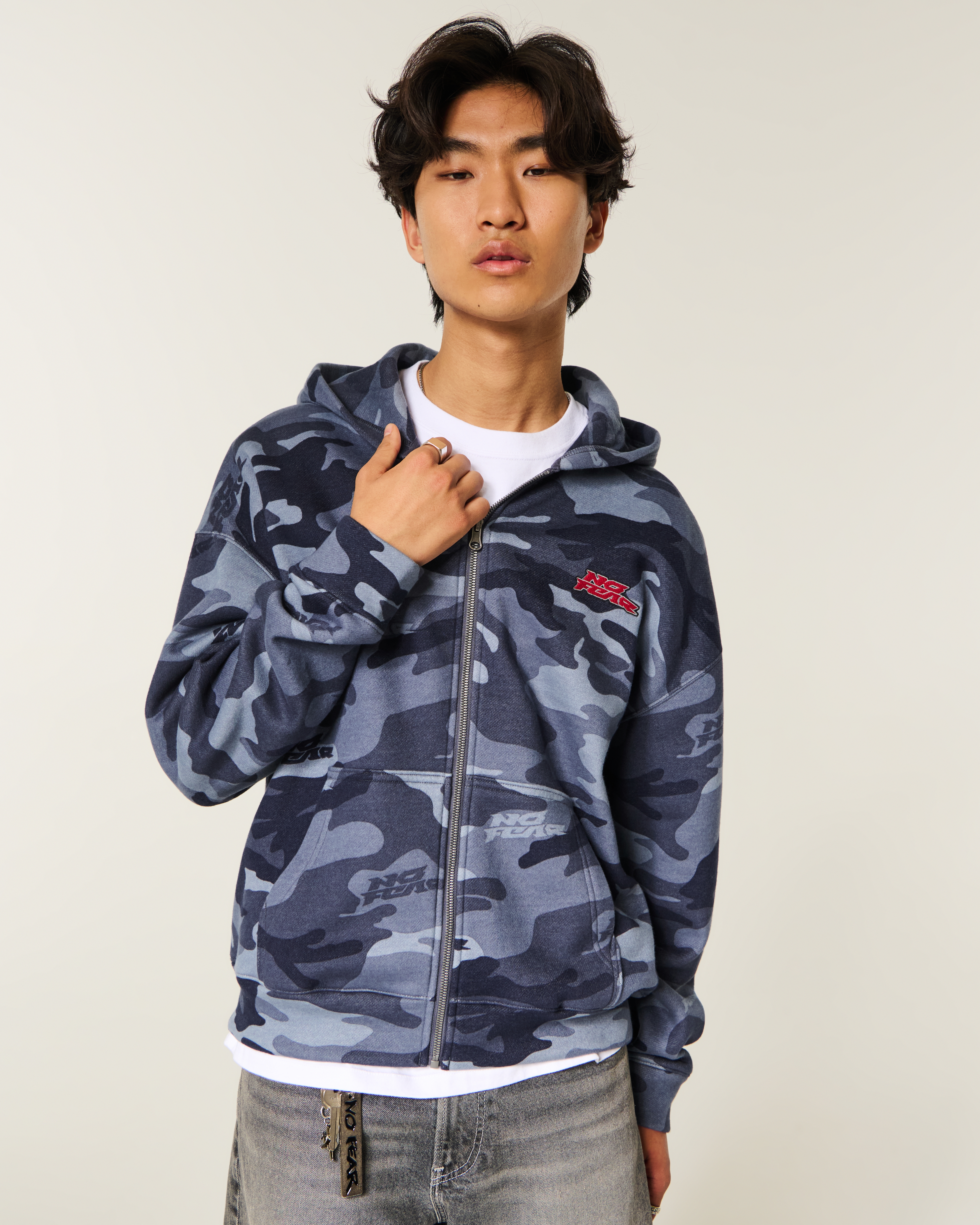 Мужские худи Hollister Boxy Zip-Up No Fear Graphic Camo — фото 3
