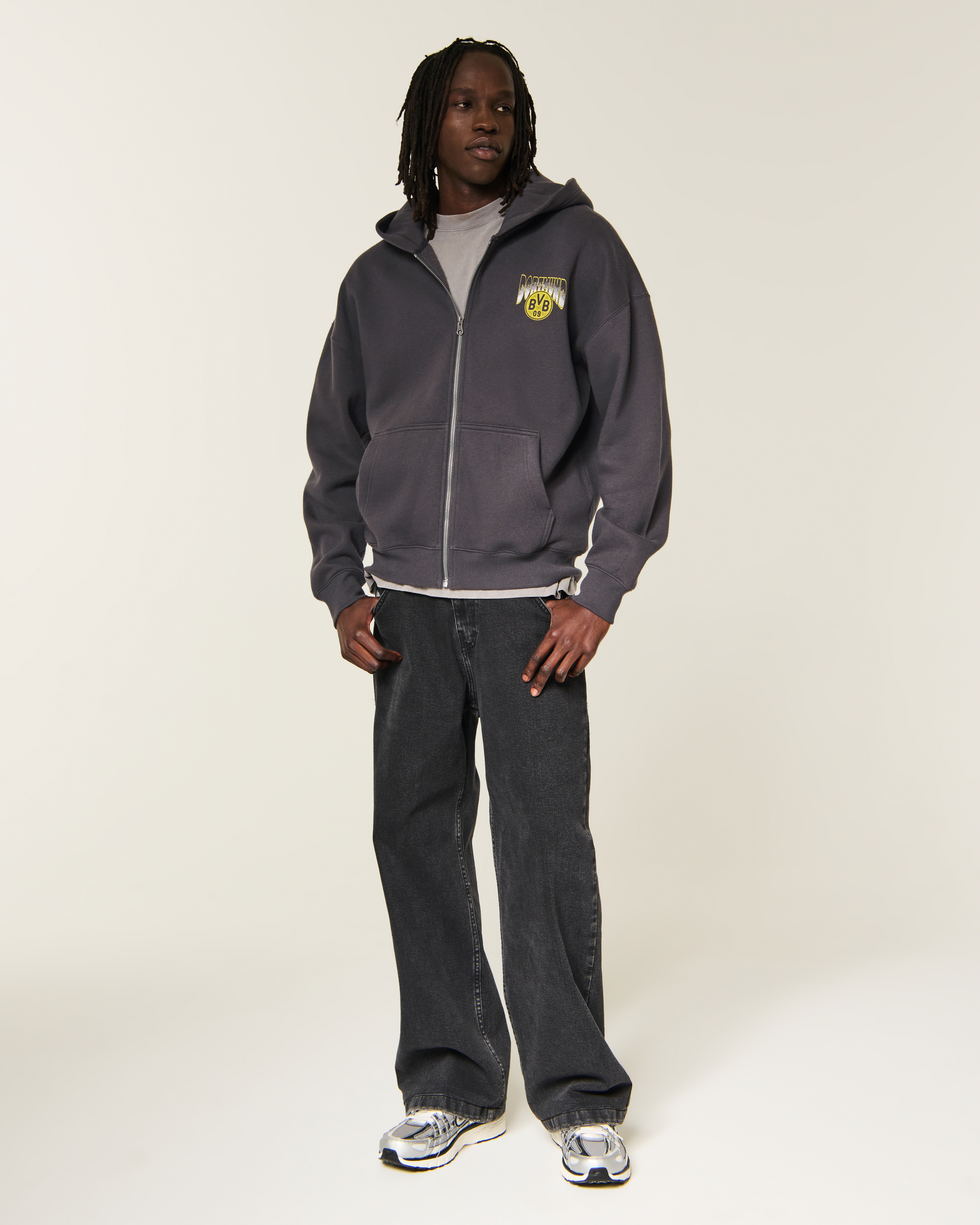 Мужское худи Hollister Zip-Up Borussia Dortmund Graphic, цвет: Чёрный — фото 3