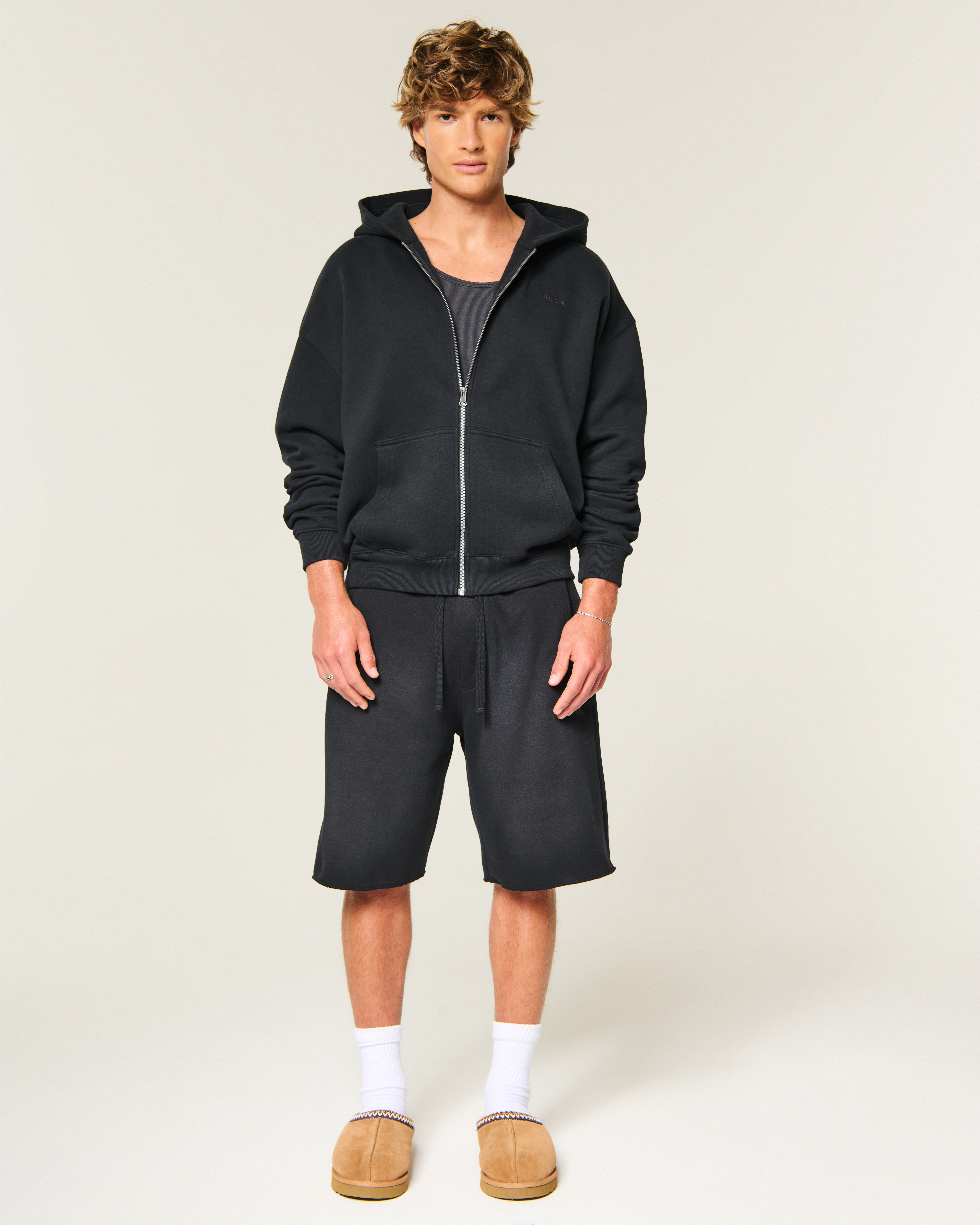 Мужское худи Hollister Boxy Zip-Up Logo, цвет: Чёрный — фото 3