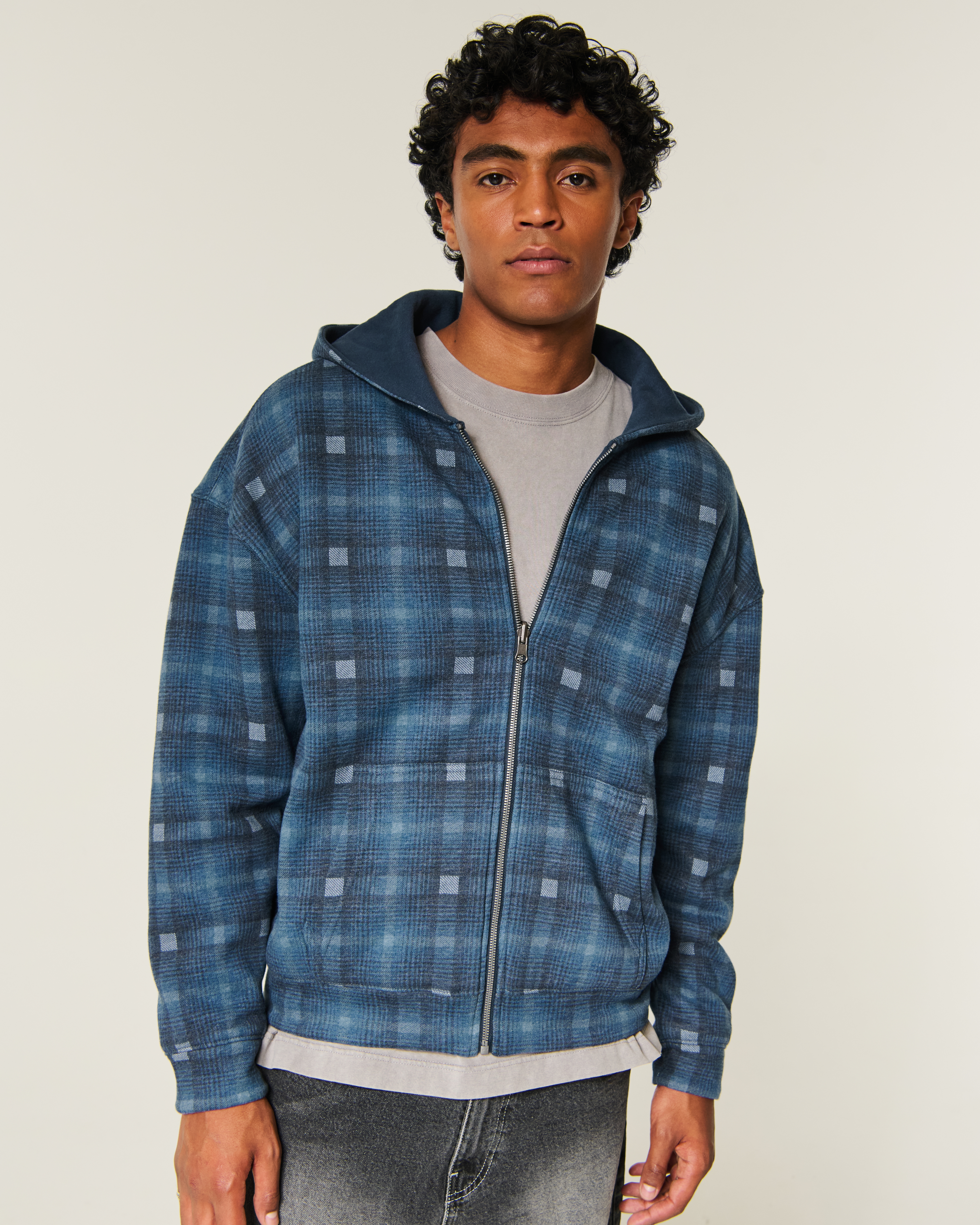 Мужское худи Hollister Boxy Reversible Zip-Up, цвет: Синий клетчатый — фото 2