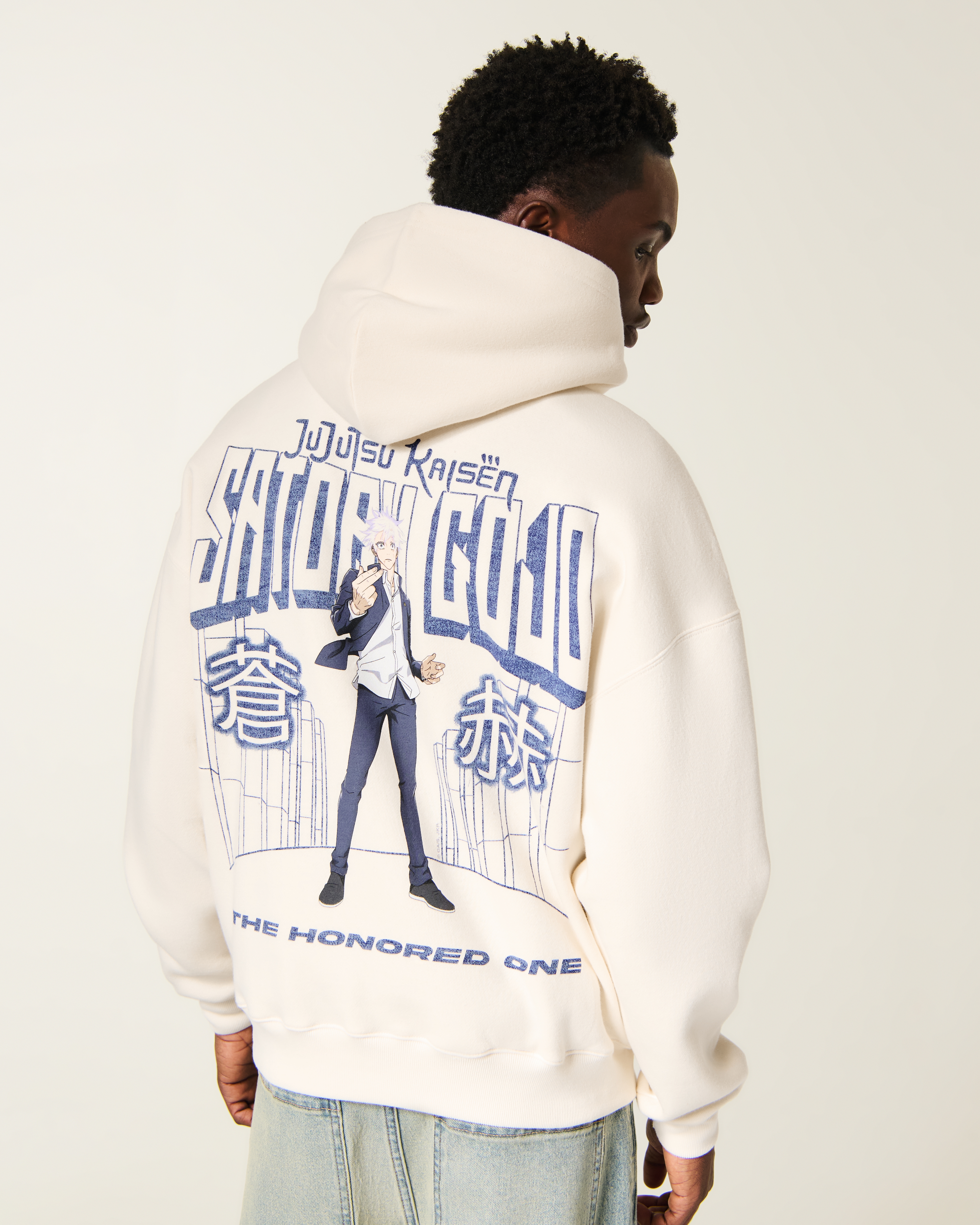 Мужское худи Hollister Boxy Jujutsu Kaisen Graphic, цвет: Кремовый — фото 2