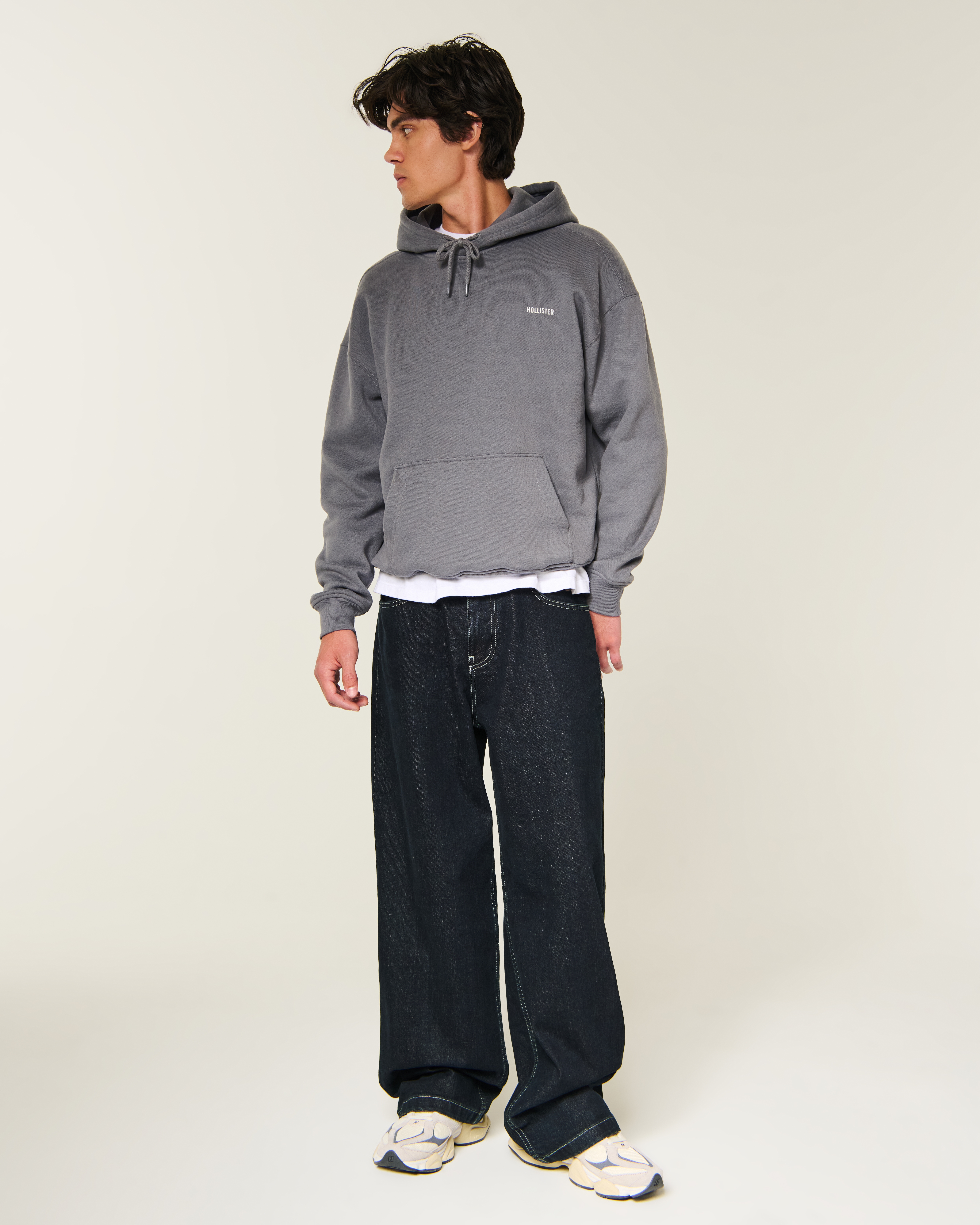 Мужское худи Hollister Feel Good Boxy Logo, цвет: Тёмный серый — фото 3