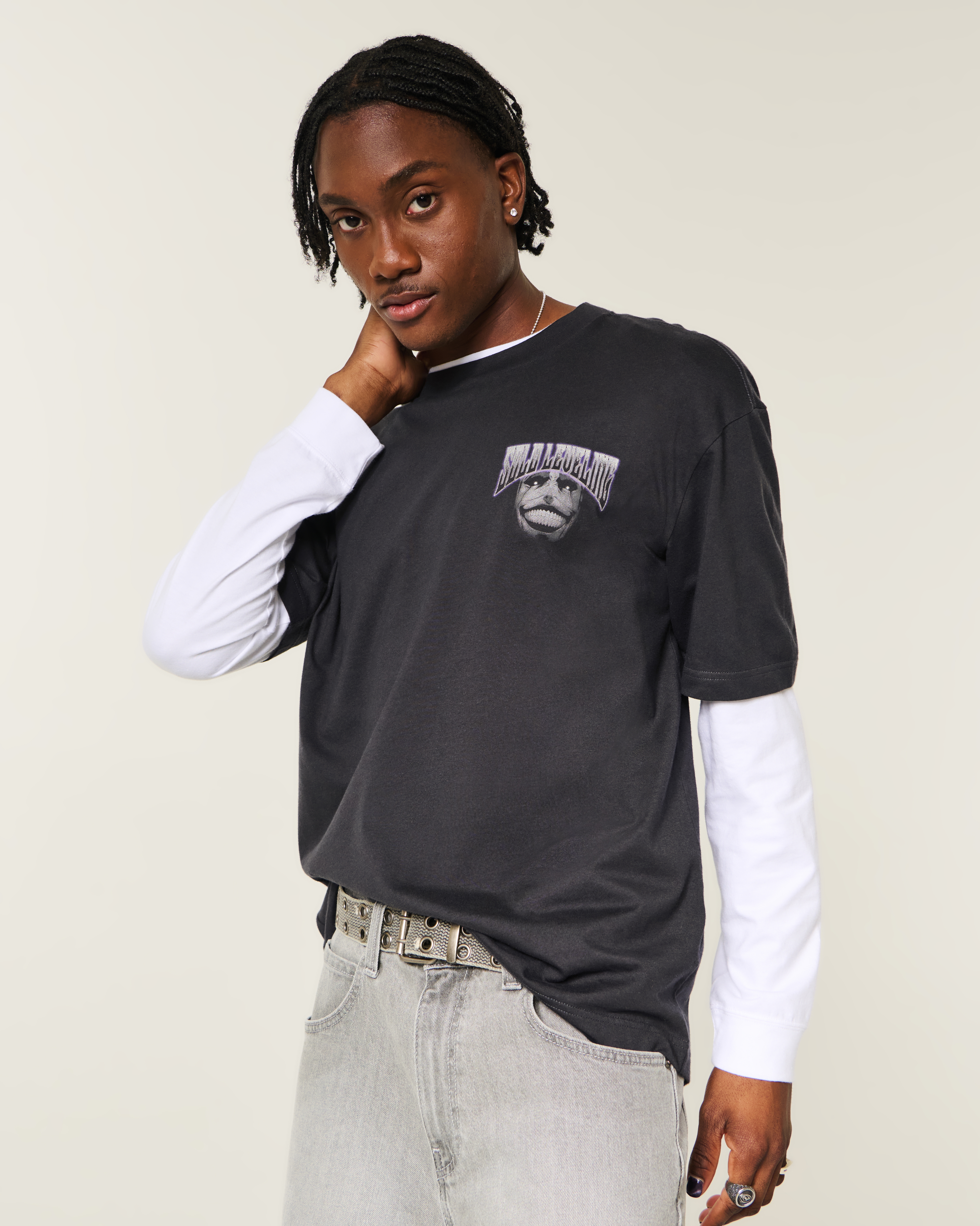 Мужские футболки Hollister Boxy Solo Leveling Graphic Tee — фото 3