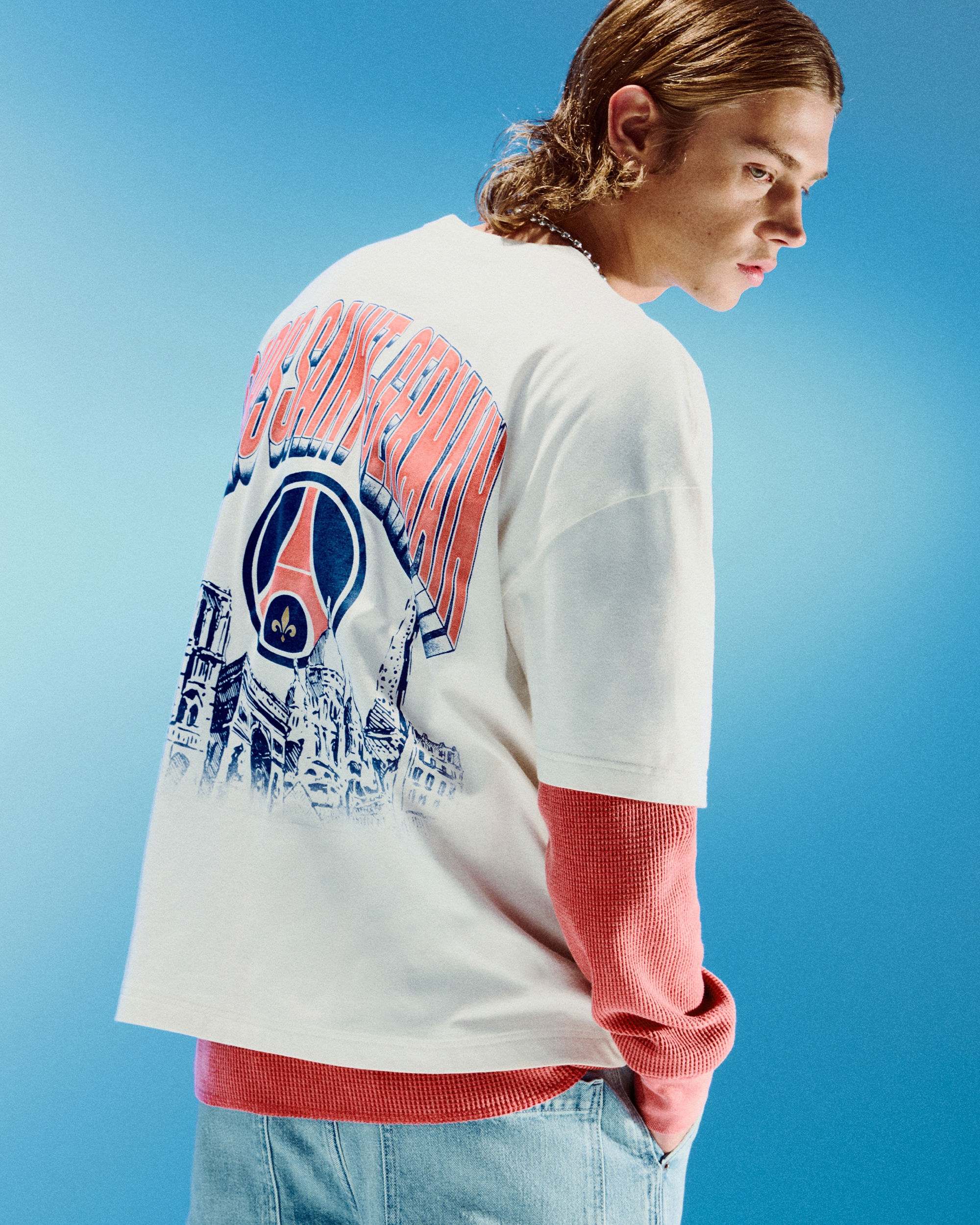 Мужские футболки Hollister Paris Saint-Germain F.C. Graphic Tee — фото 2