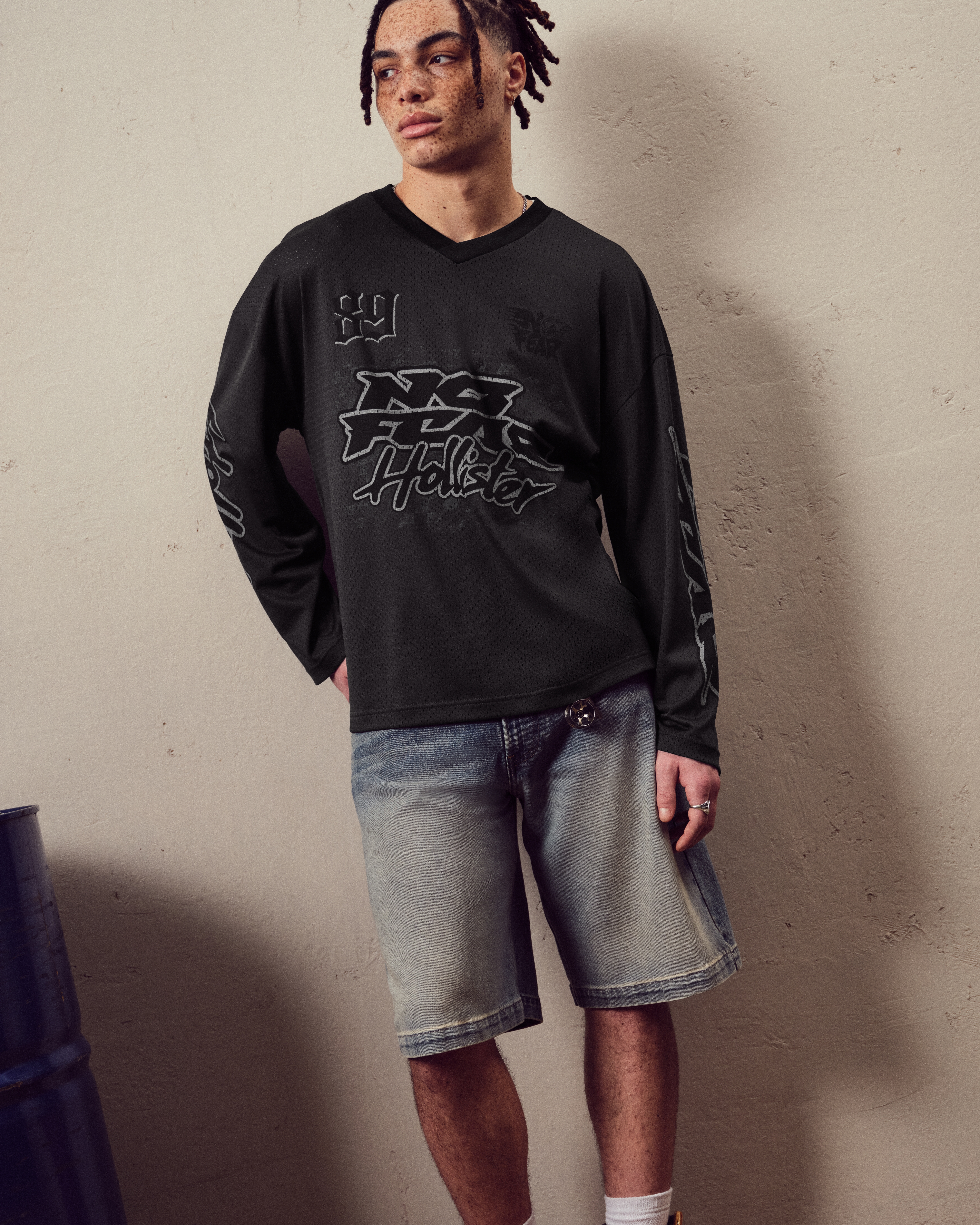 Мужские футболки Hollister Boxy No Fear Graphic Tee — фото 2