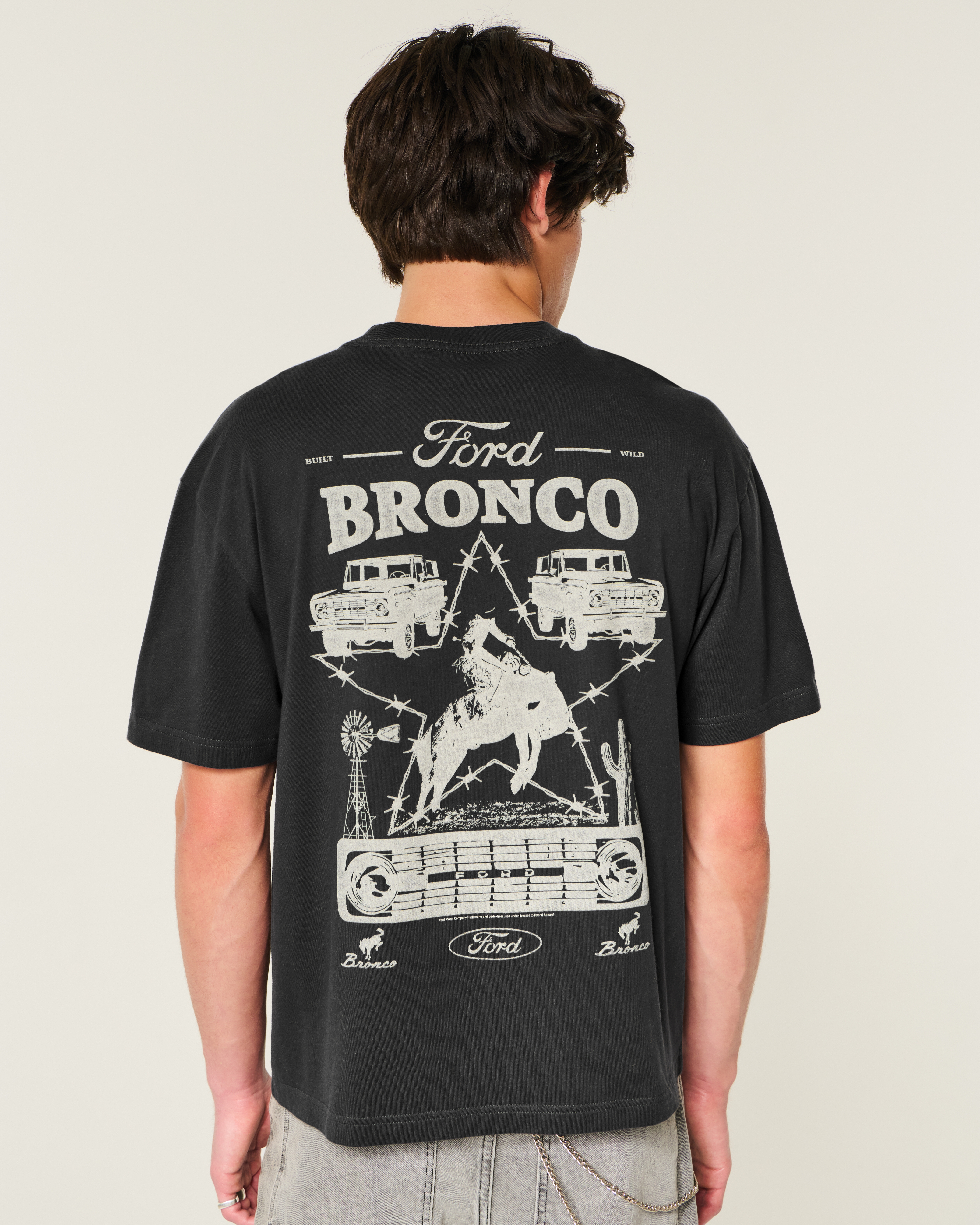 Мужские футболки Hollister Boxy Ford Bronco Graphic Tee — фото 2