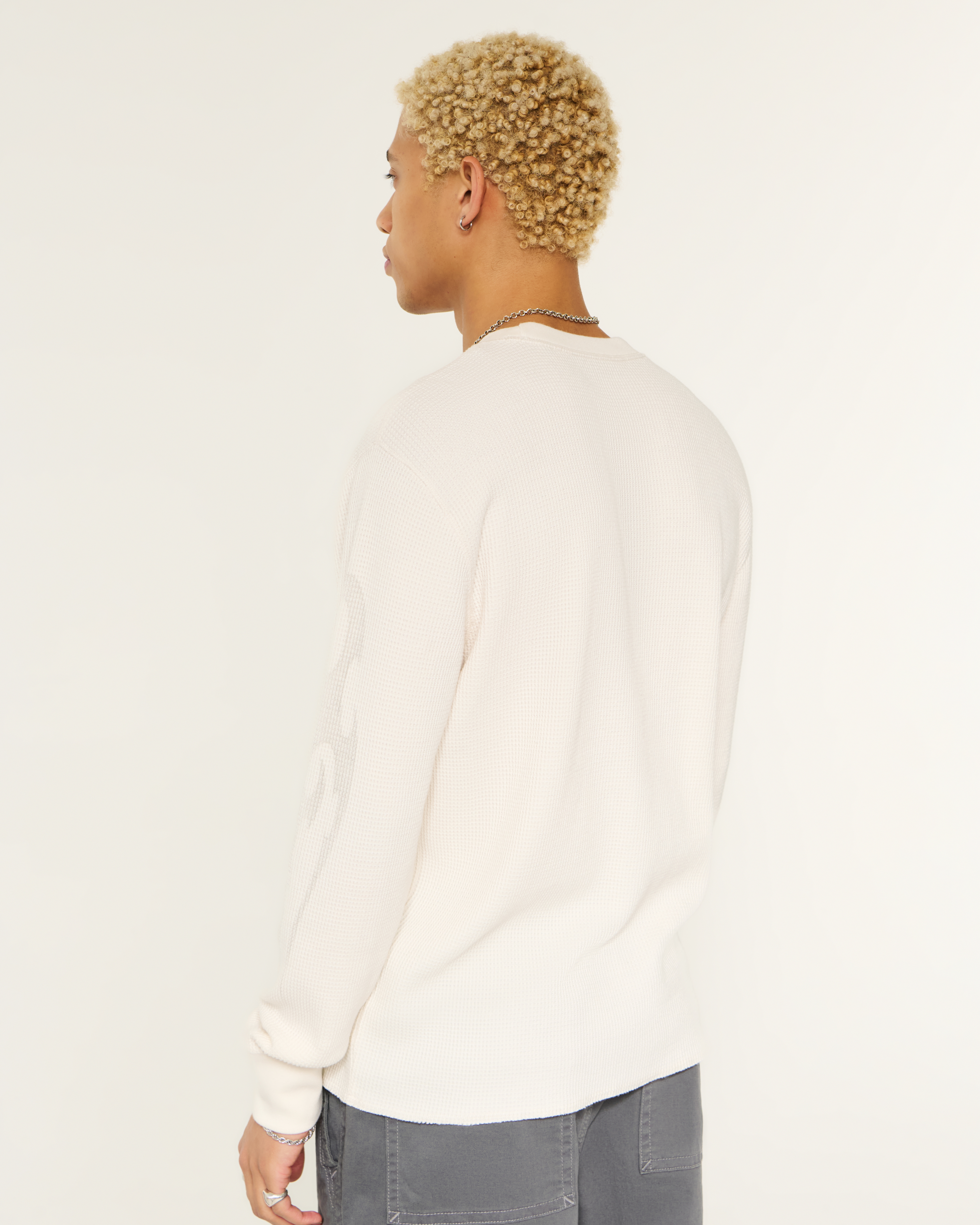 Мужская рубашка Hollister Miracle Mile Graphic Thermal, цвет: Кремовый — фото 3