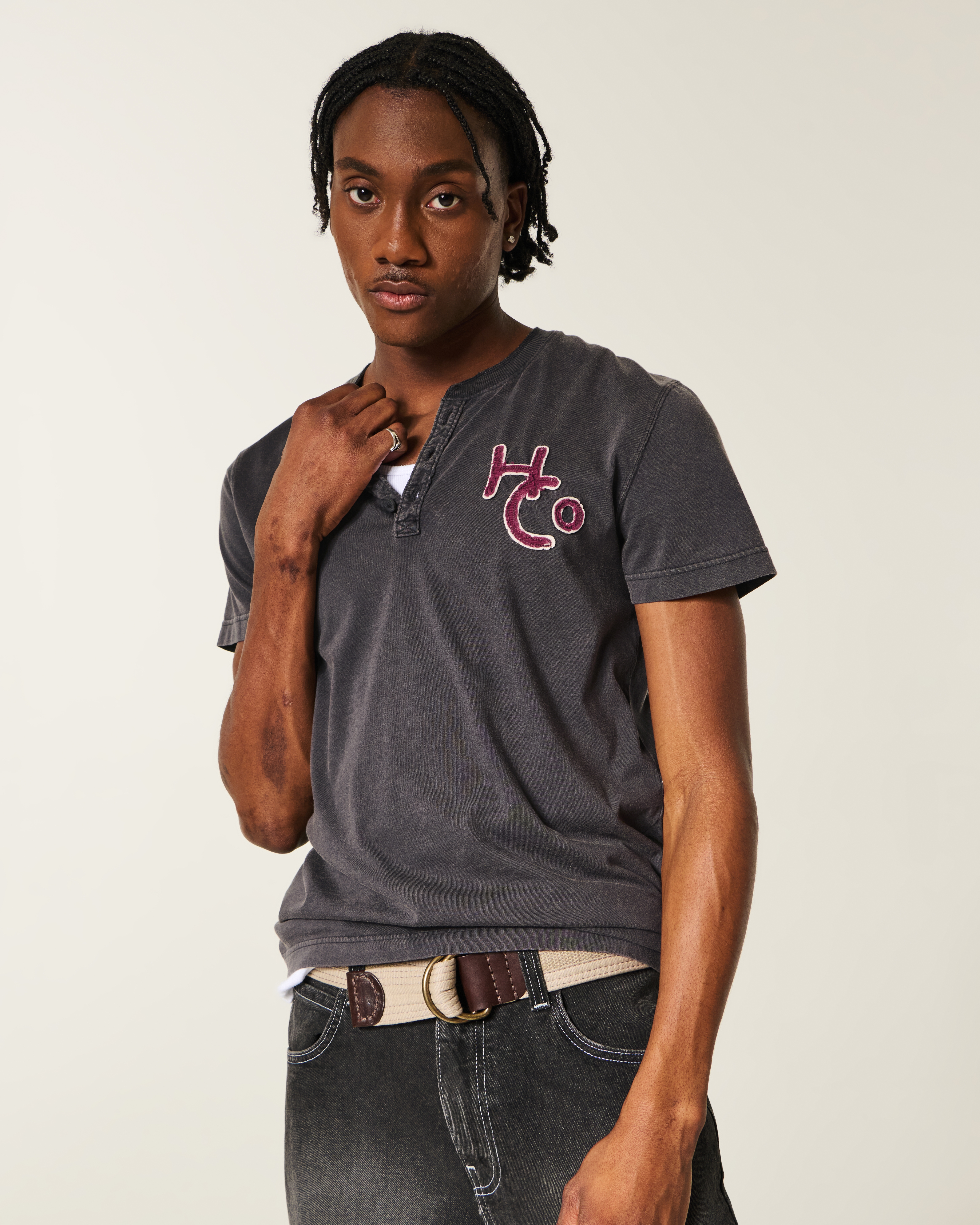 Женские брюки Hollister Short-Sleeve Icon Henley — фото 2