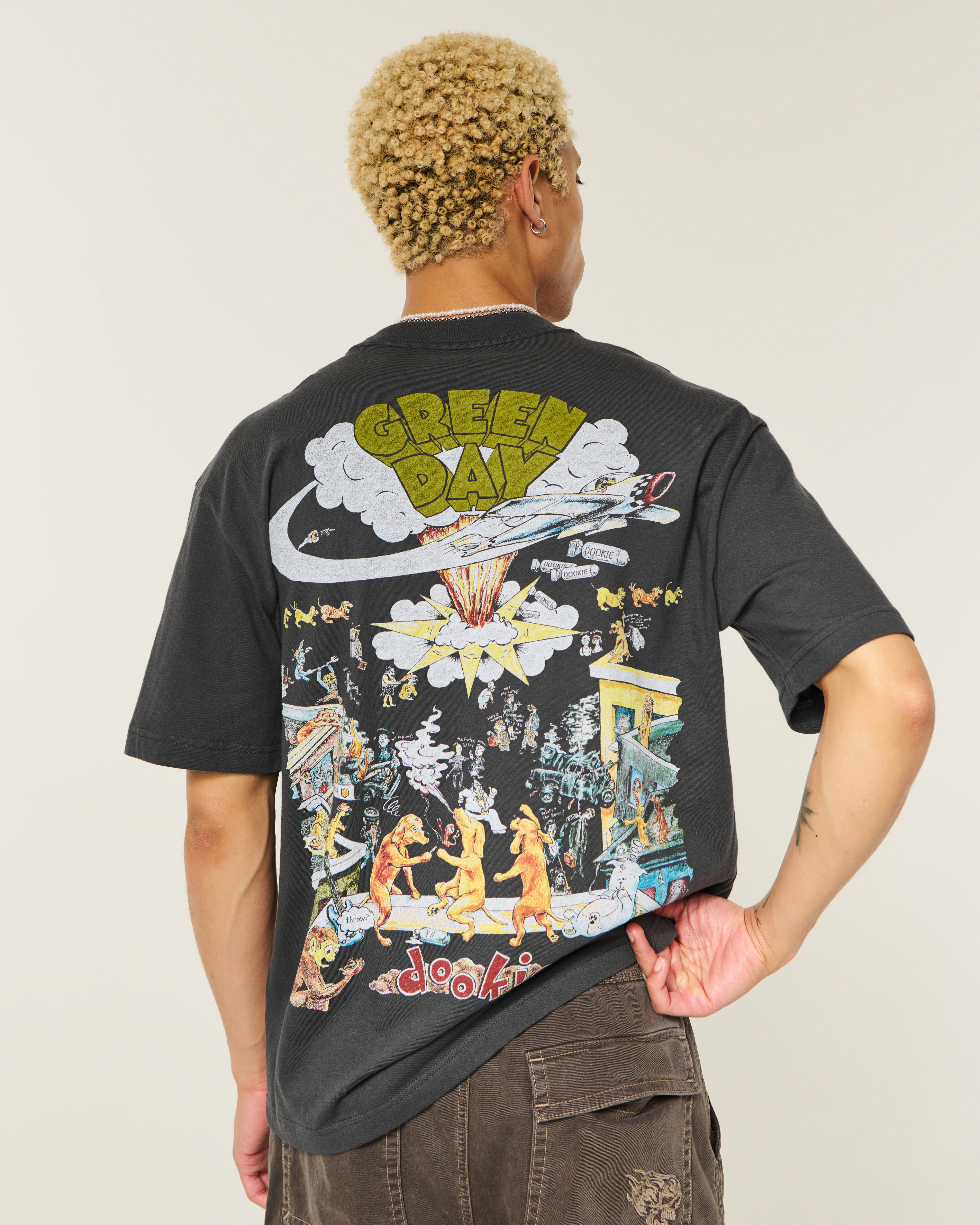 Мужские футболки Hollister Boxy Green Day Dookie Graphic Tee — фото 2