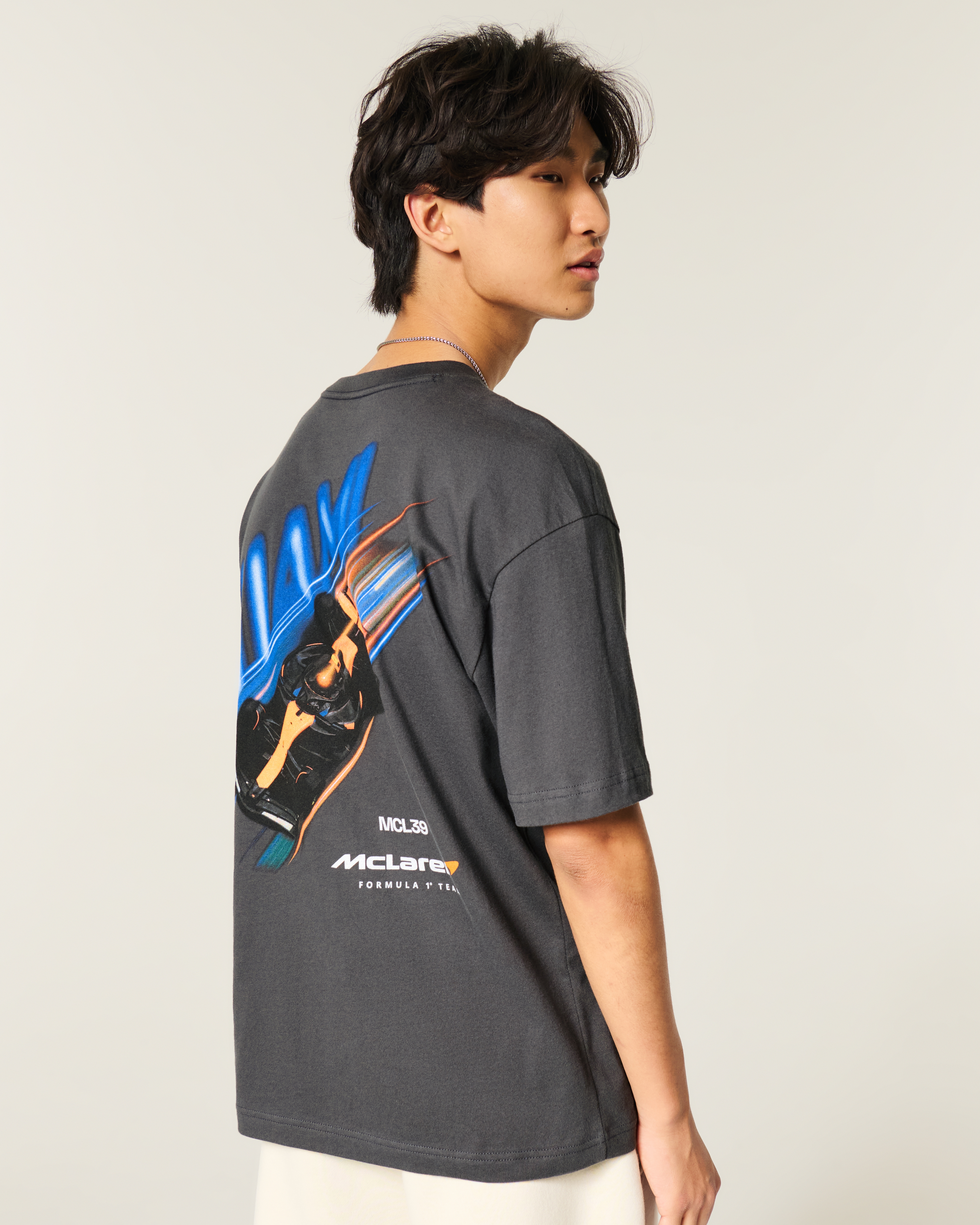 Мужские футболки Hollister Boxy McLaren Racing Graphic Tee — фото 3