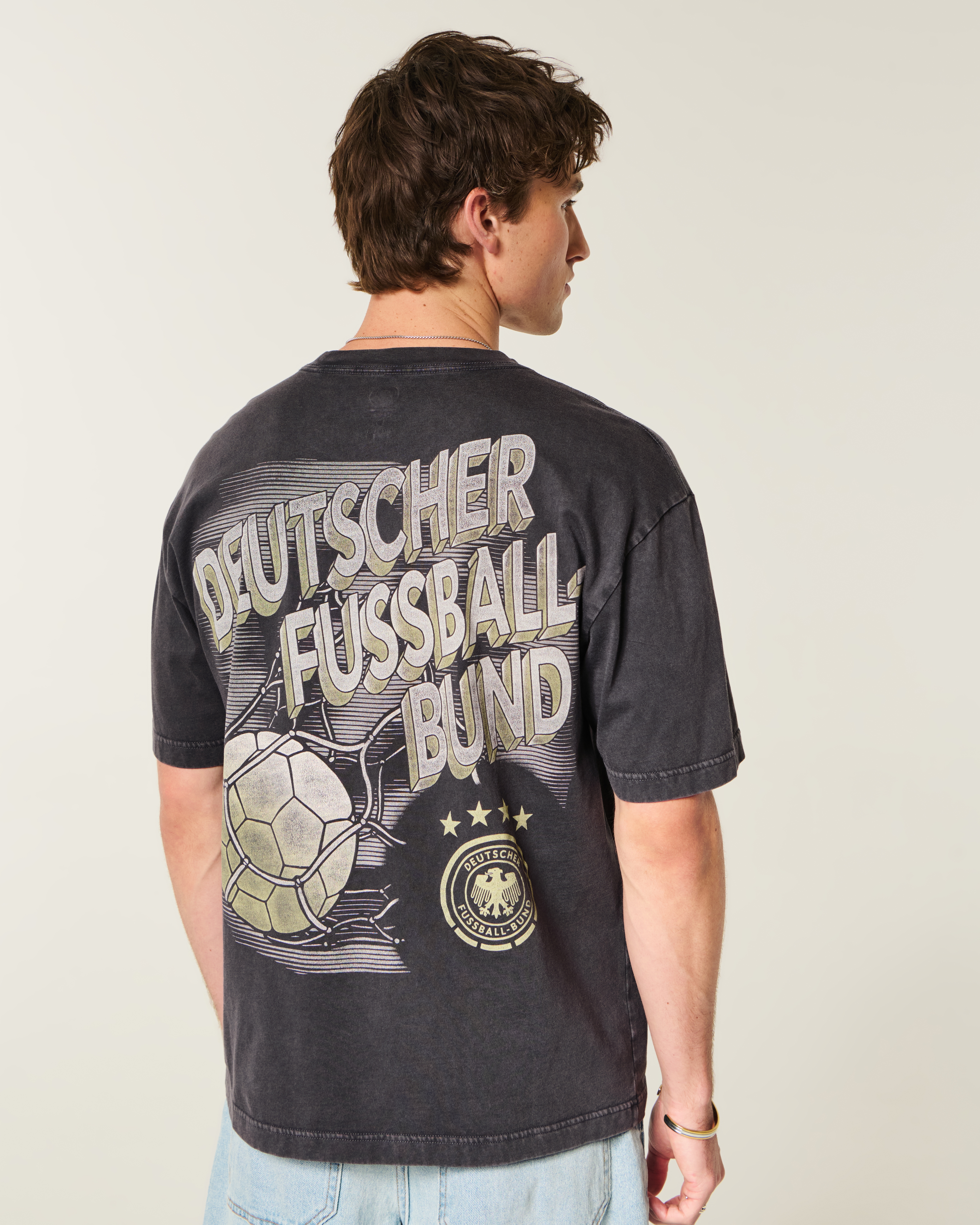 Мужские футболки Hollister Argentina National Football Team Lionel Messi Graphic Tee — фото 3