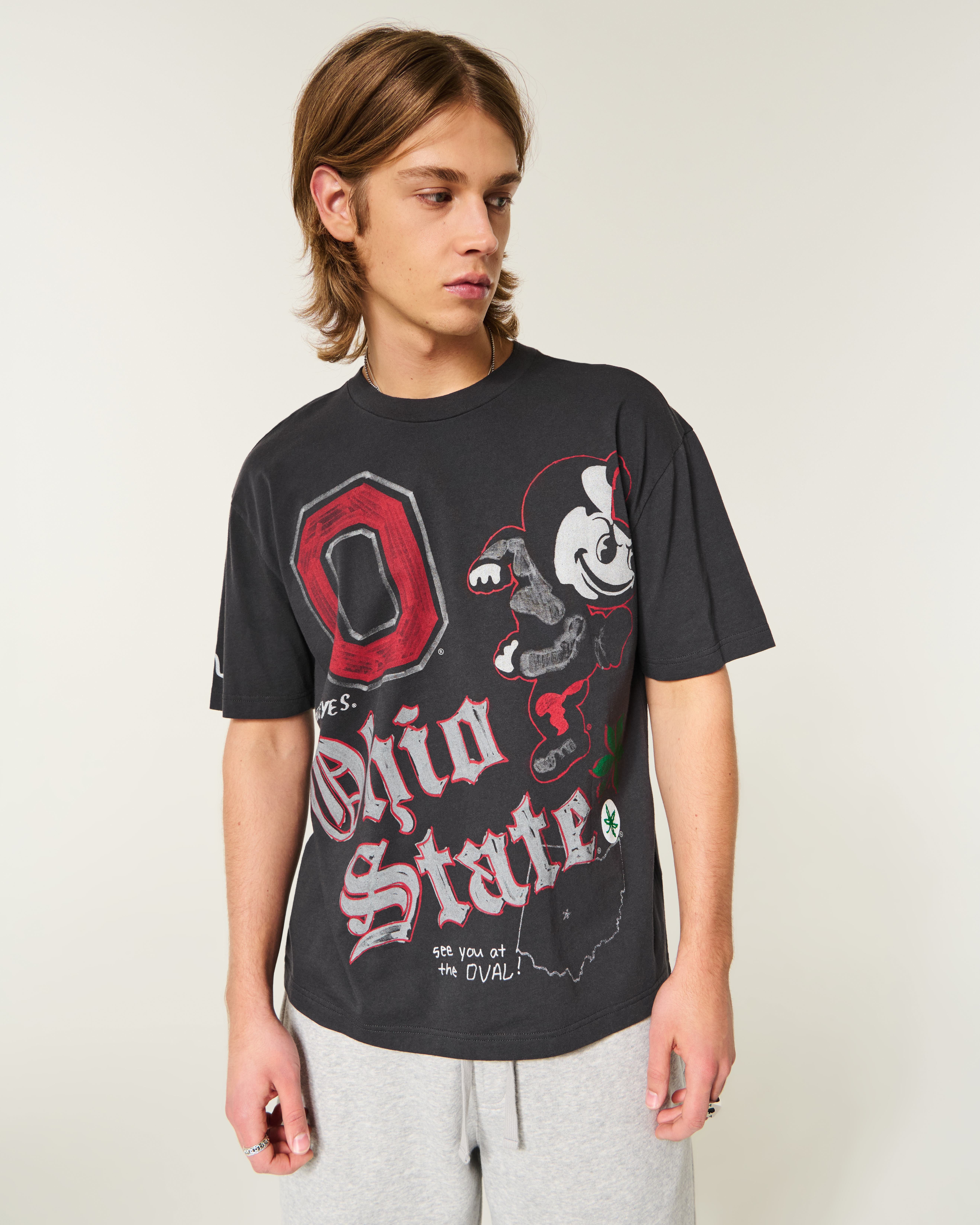 Мужские футболки Hollister Boxy The Ohio State University Buckeyes Graphic Tee — фото 2
